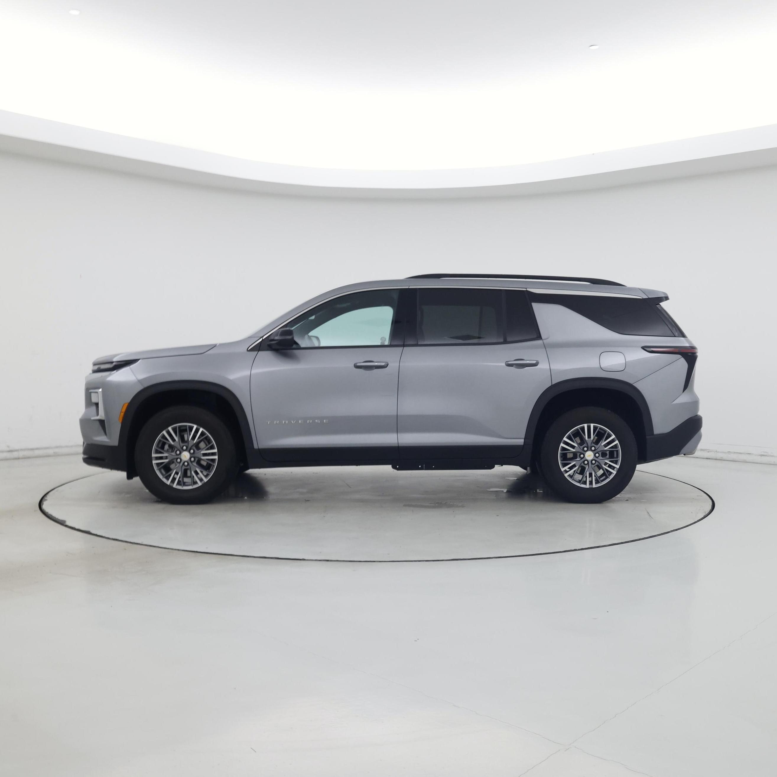 Thumbnail: 2025 Chevrolet Traverse - 3