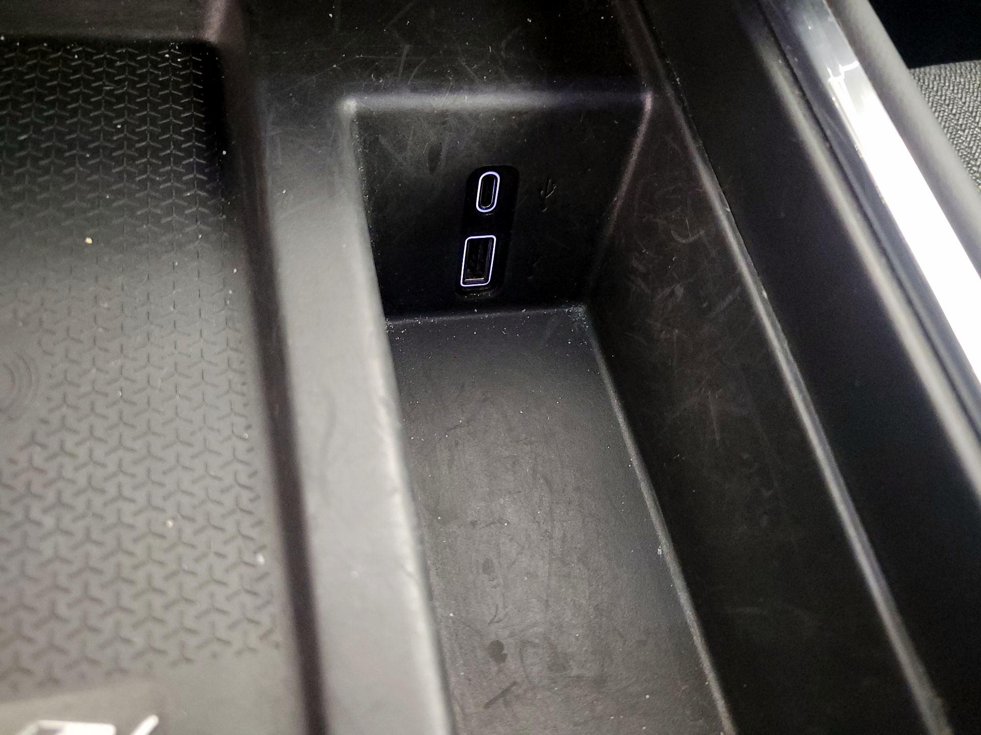 Thumbnail: 2025 GMC Acadia - 18