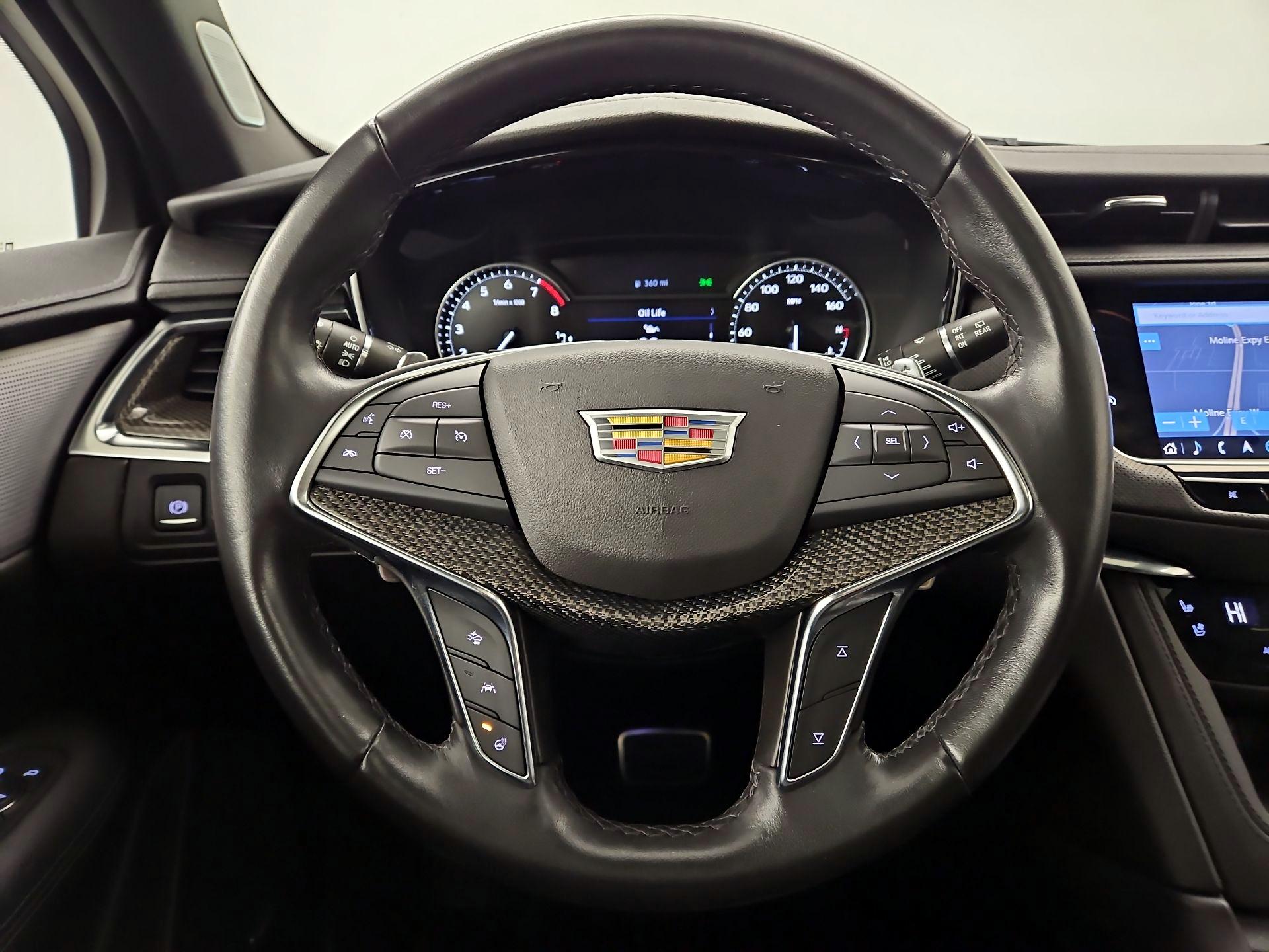 Thumbnail: 2021 Cadillac XT5 - 10