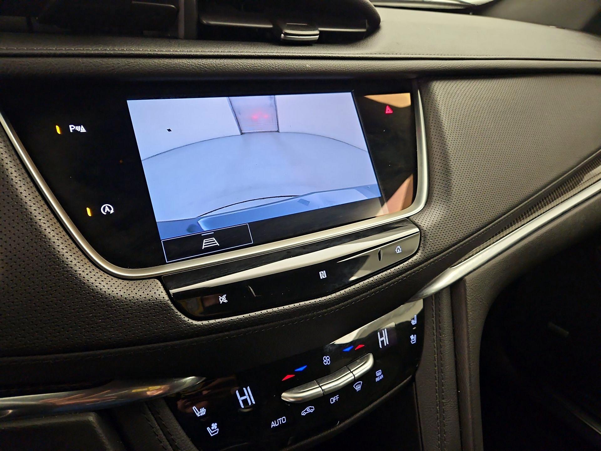 Thumbnail: 2021 Cadillac XT5 - 15