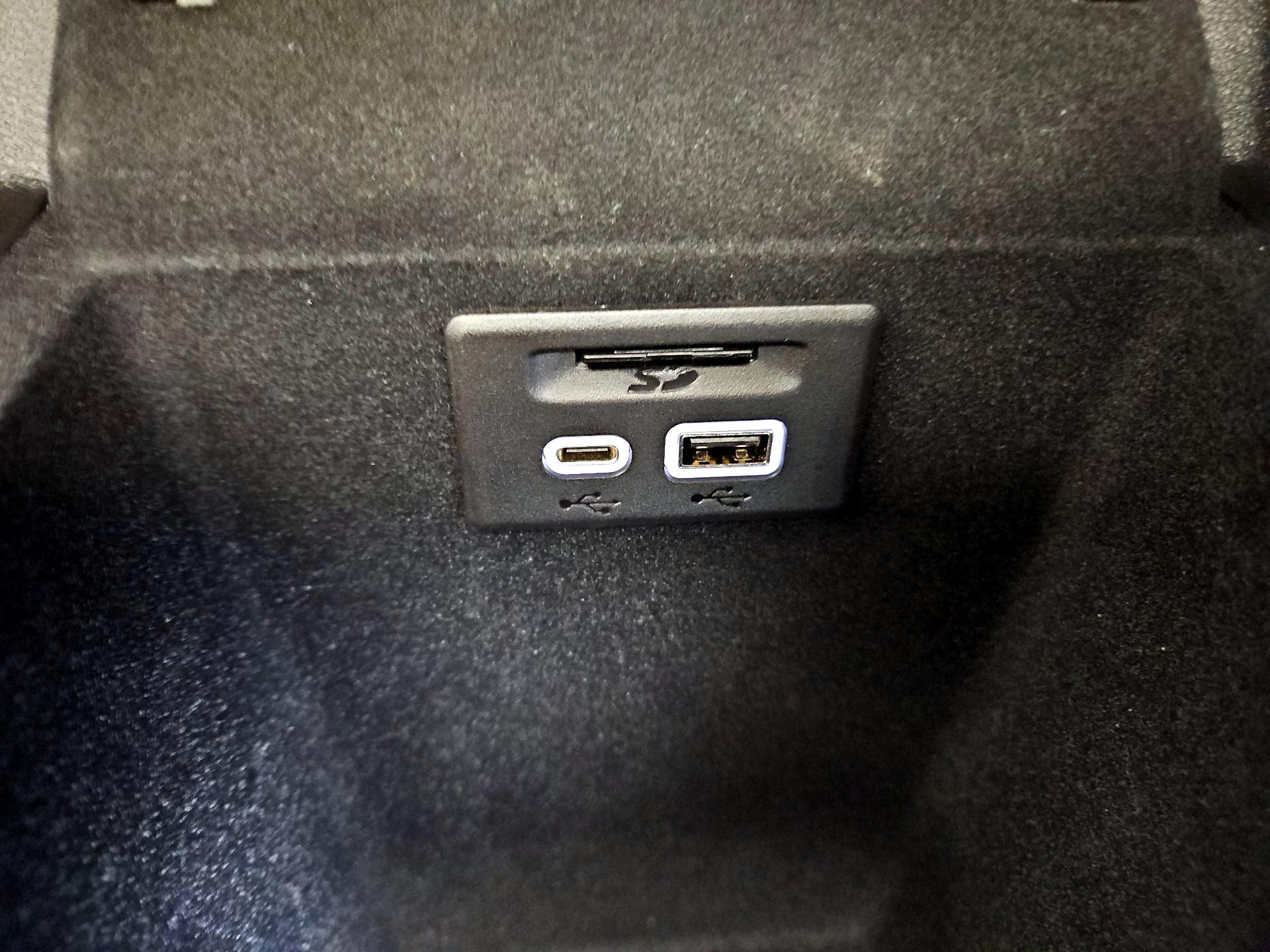 Thumbnail: 2021 Cadillac XT5 - 19