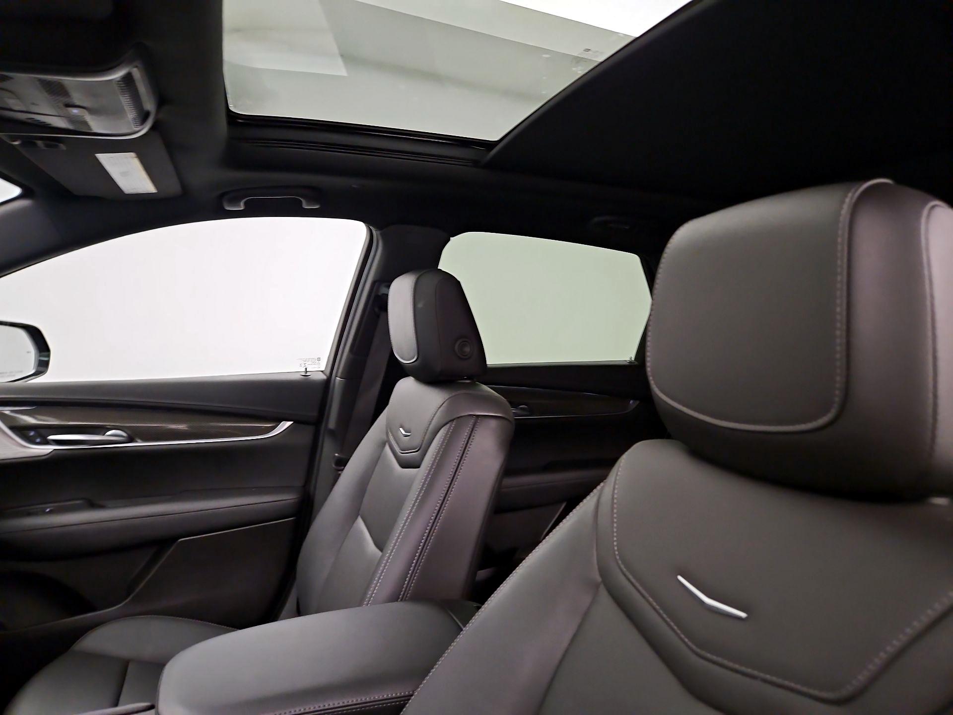 Thumbnail: 2021 Cadillac XT5 - 20