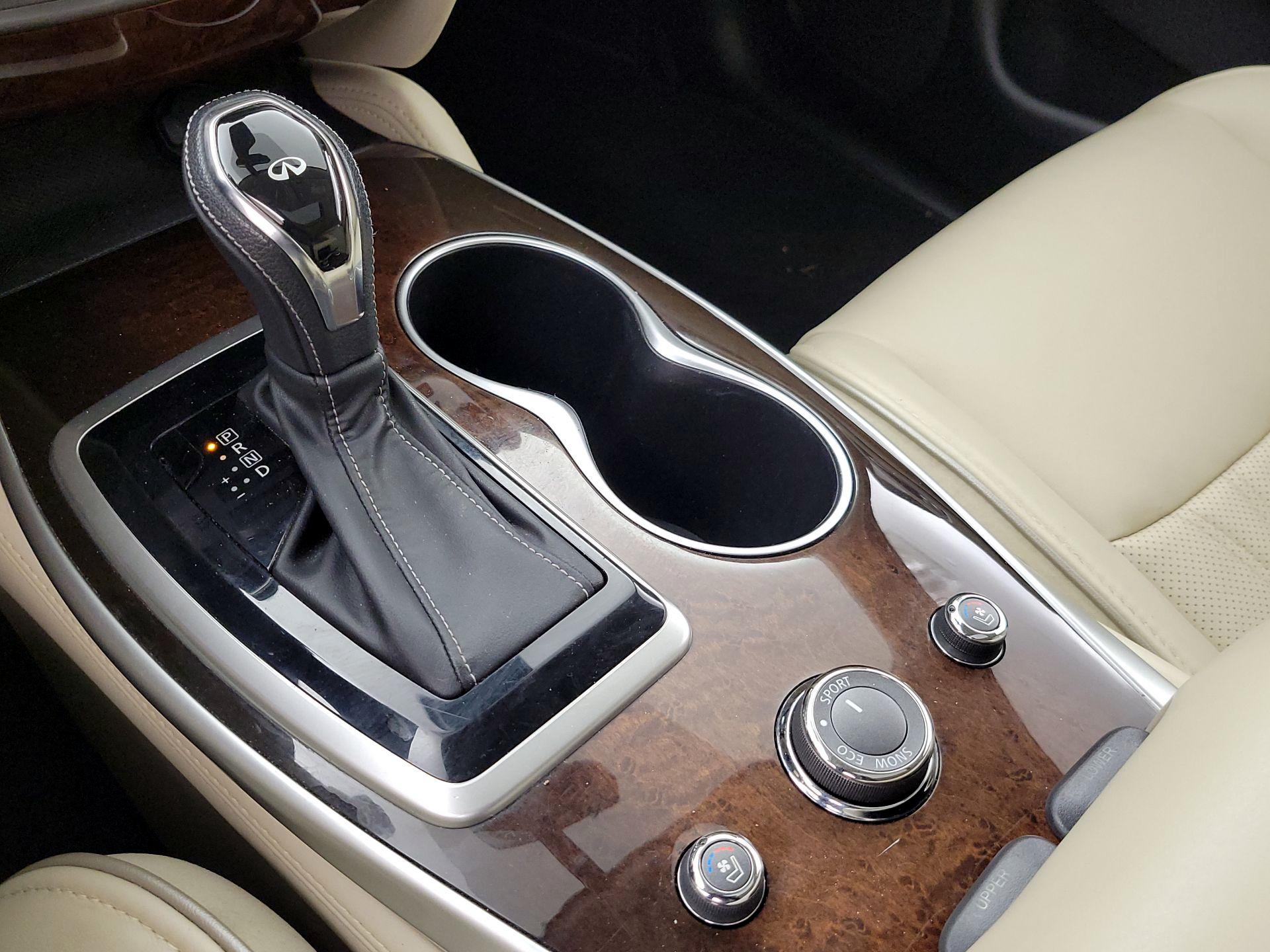 Thumbnail: 2019 INFINITI QX60 - 18