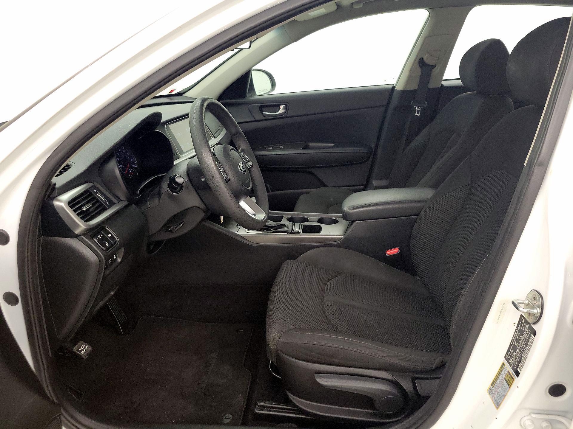 Thumbnail: 2019 Kia Optima - 11