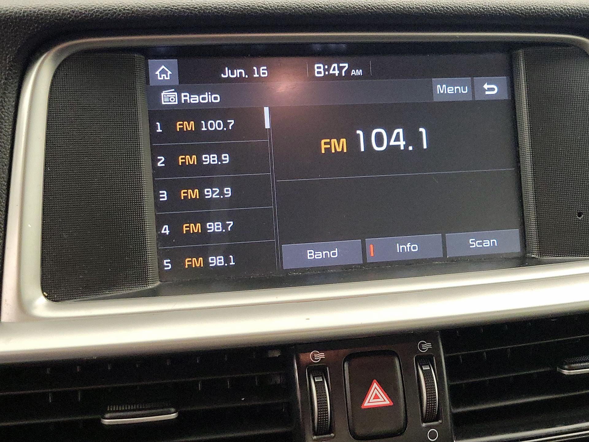 Thumbnail: 2019 Kia Optima - 15