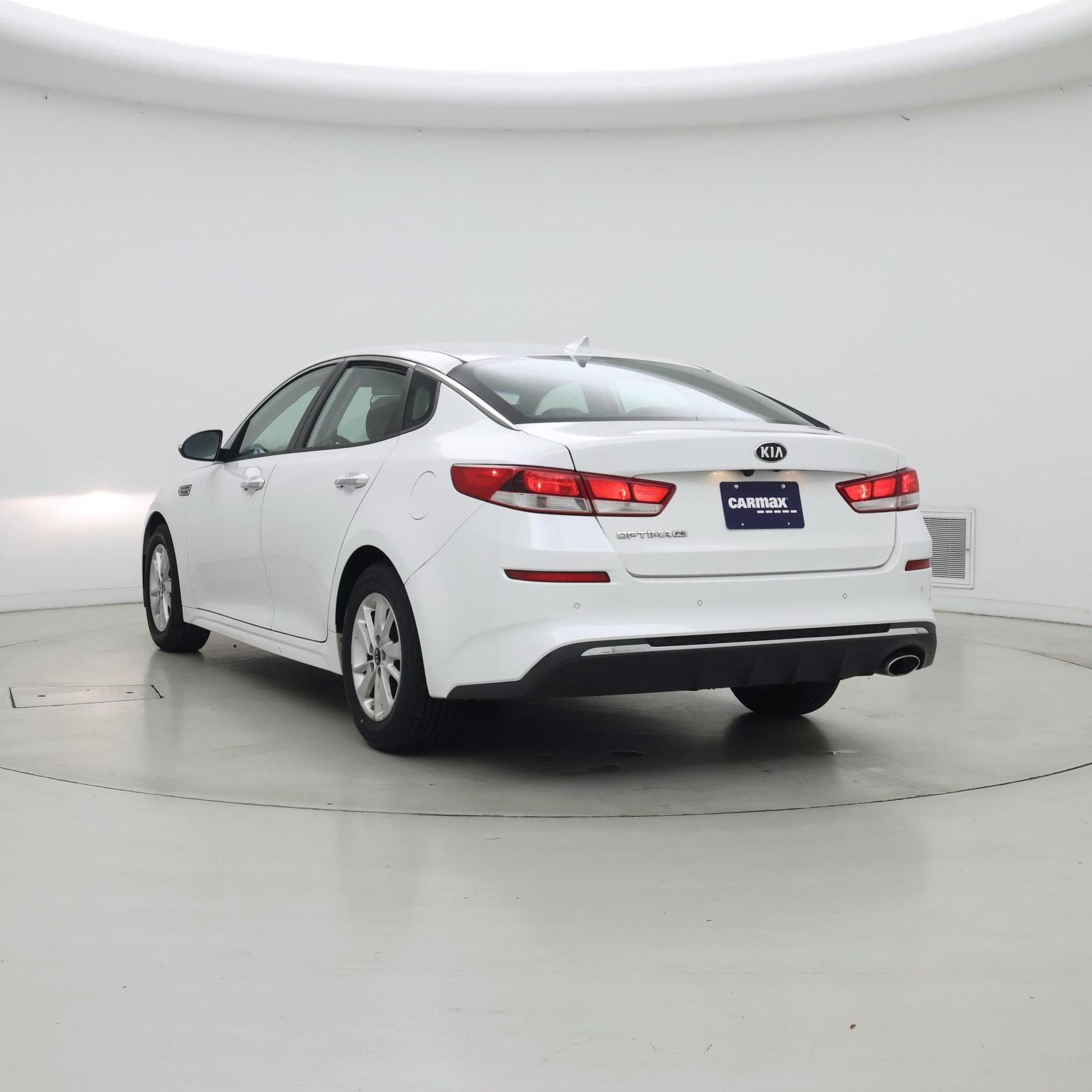 Thumbnail: 2019 Kia Optima - 2