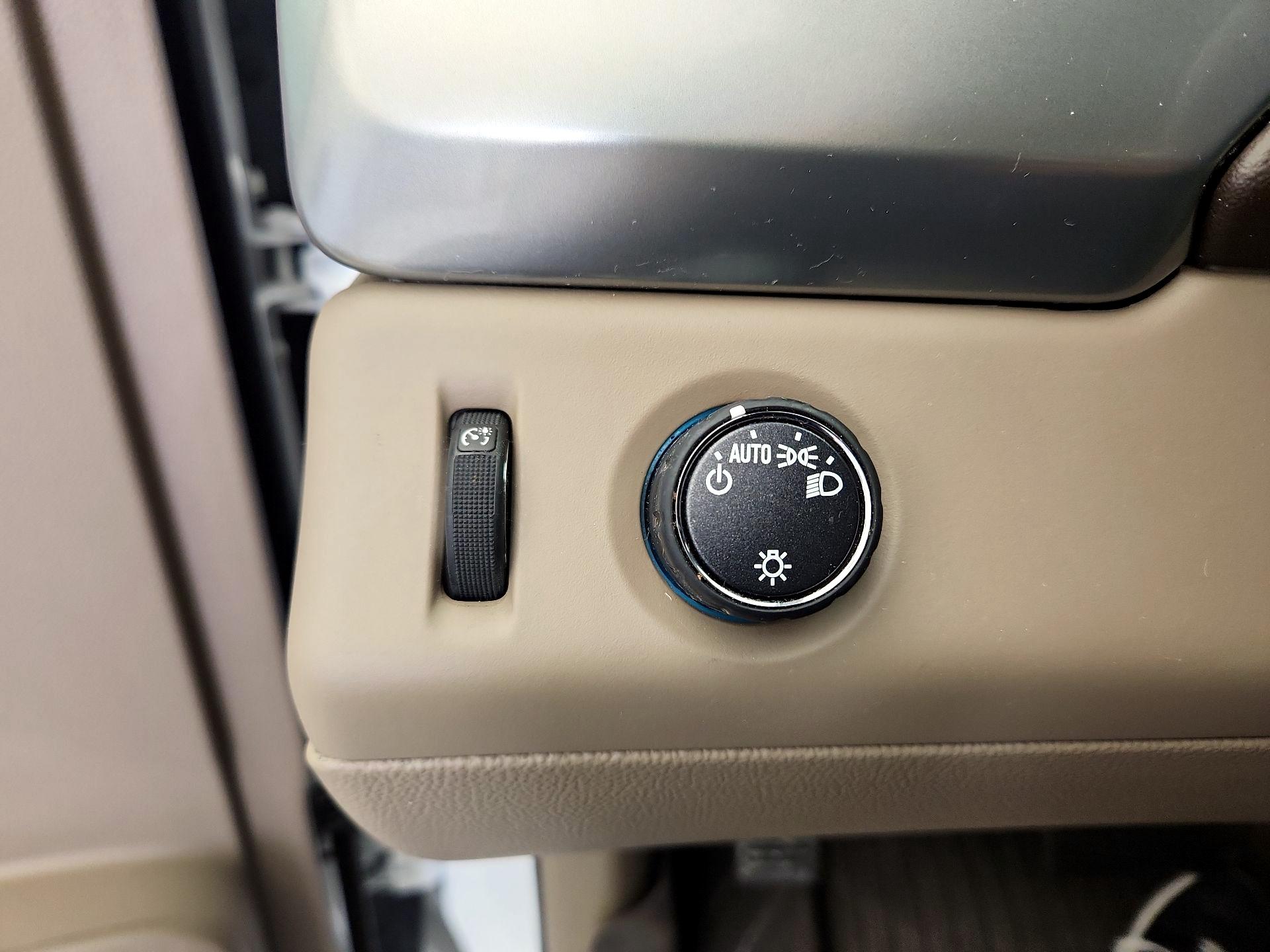 Thumbnail: 2020 Chevrolet Tahoe - 13