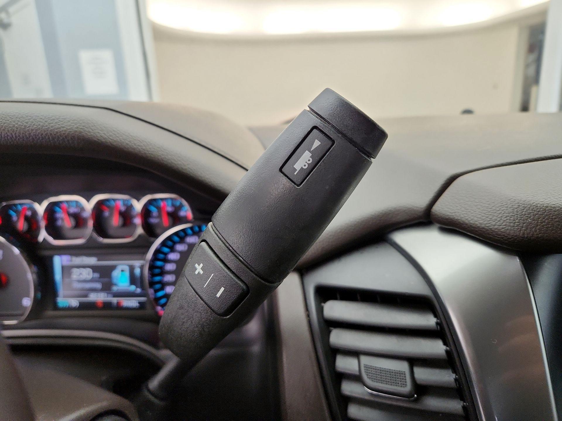 Thumbnail: 2020 Chevrolet Tahoe - 17