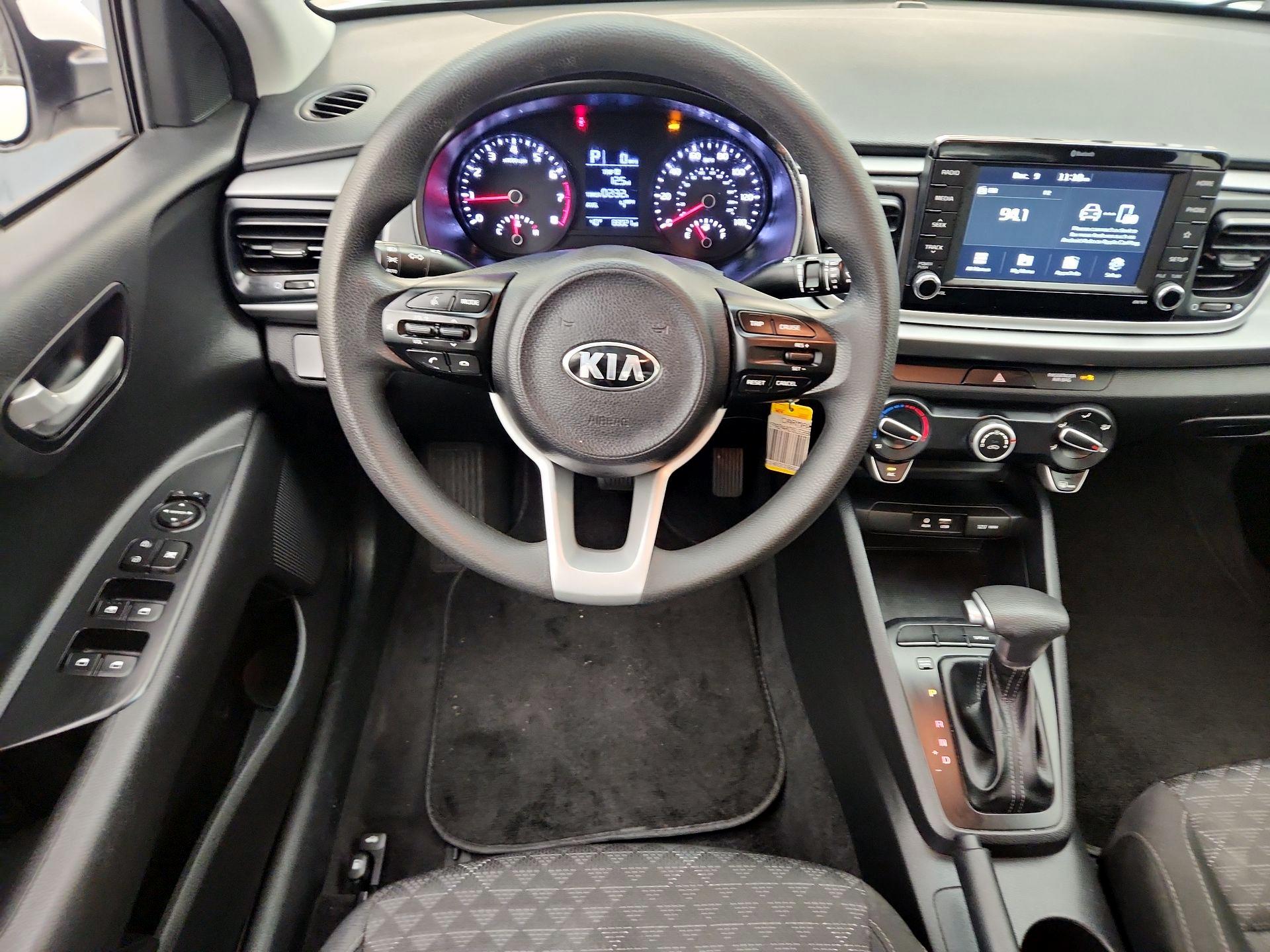 Thumbnail: 2020 Kia Rio - 10