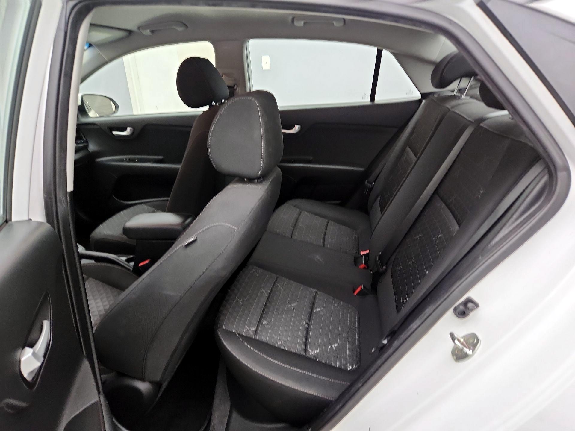 Thumbnail: 2020 Kia Rio - 19