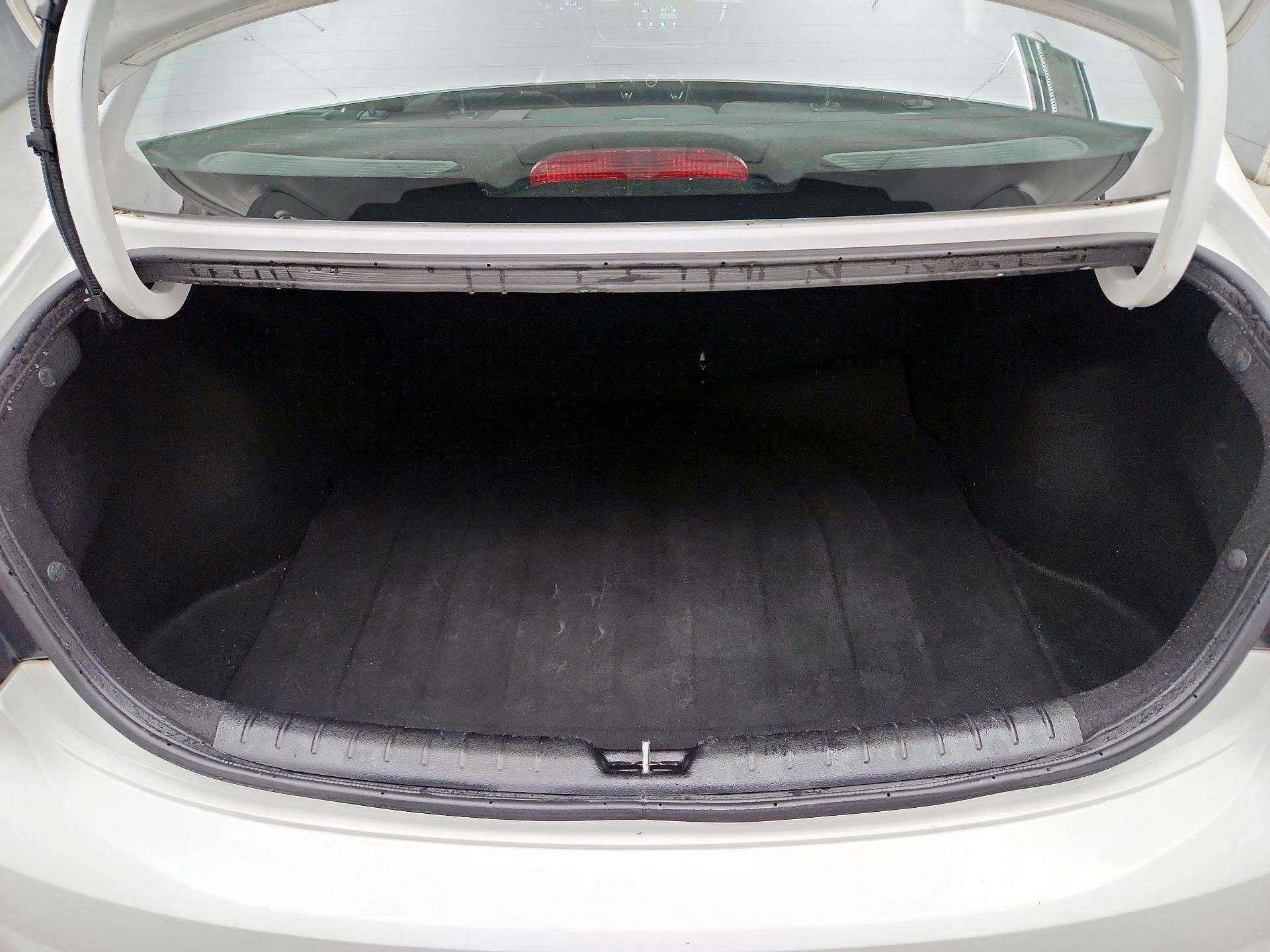 Thumbnail: 2020 Kia Rio - 20