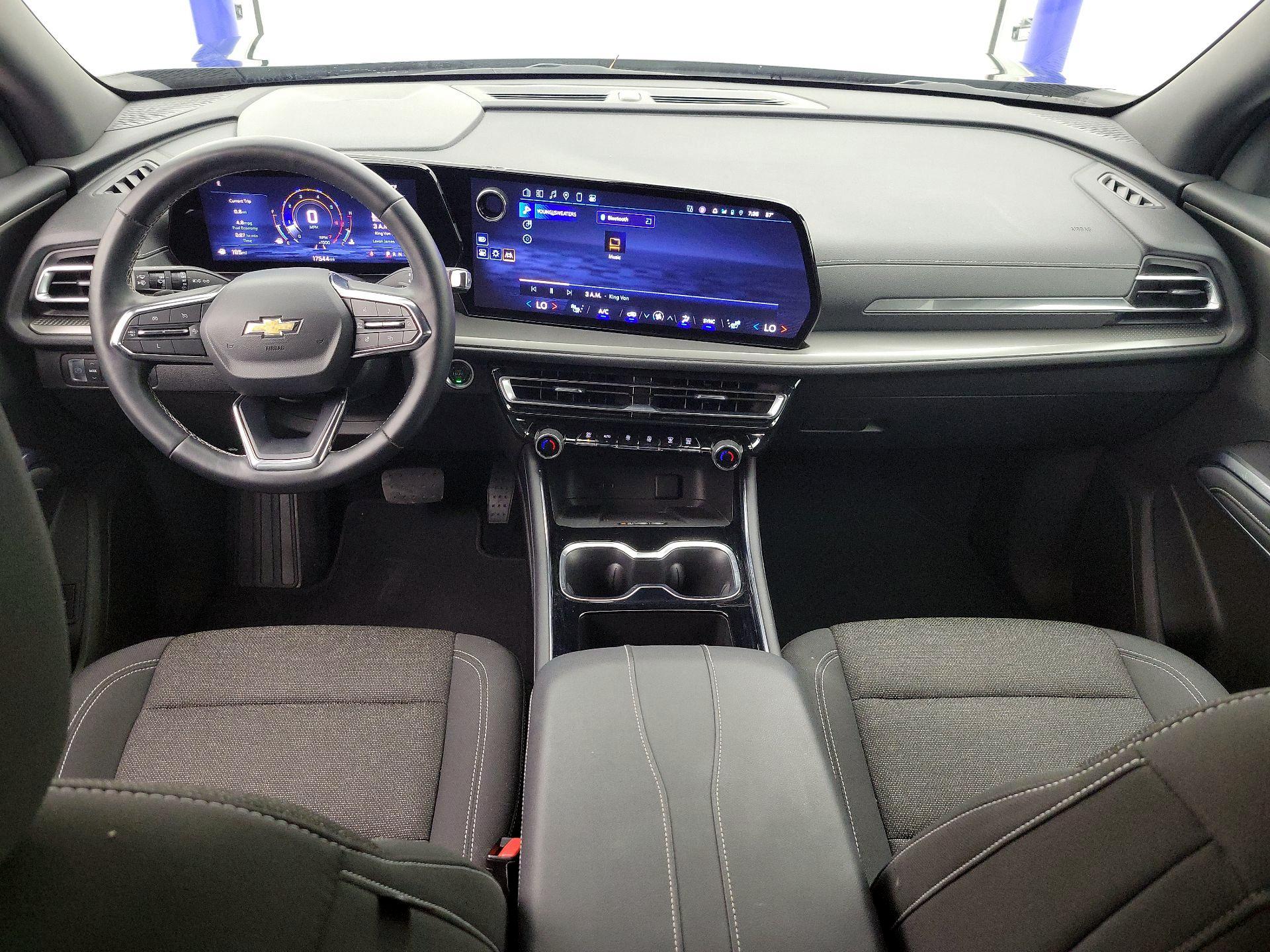 Thumbnail: 2025 Chevrolet Traverse - 9