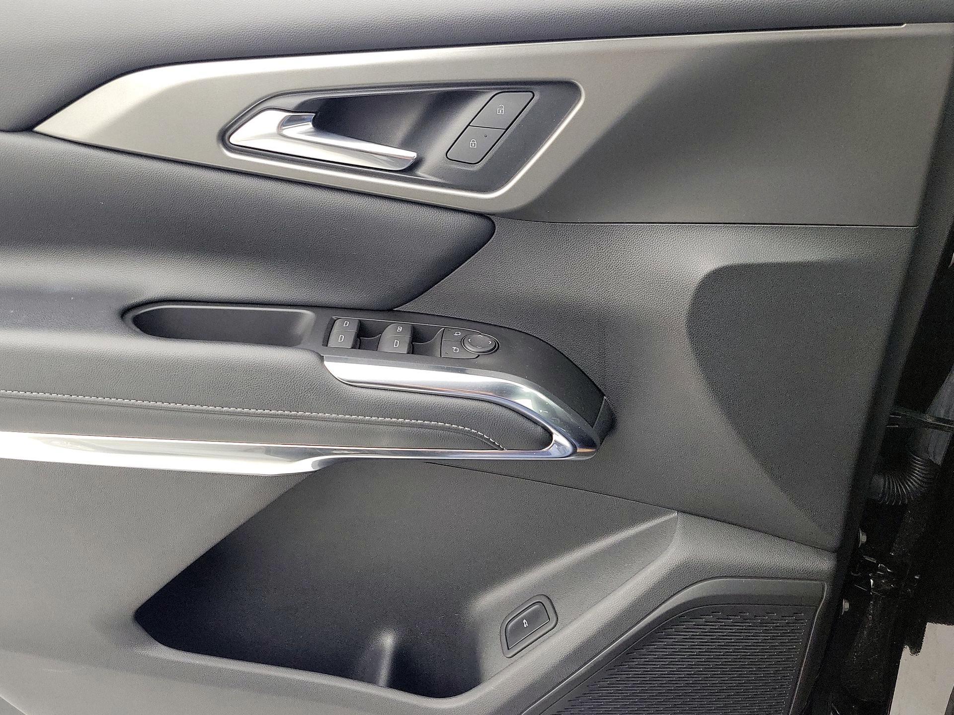 Thumbnail: 2025 Chevrolet Traverse - 12