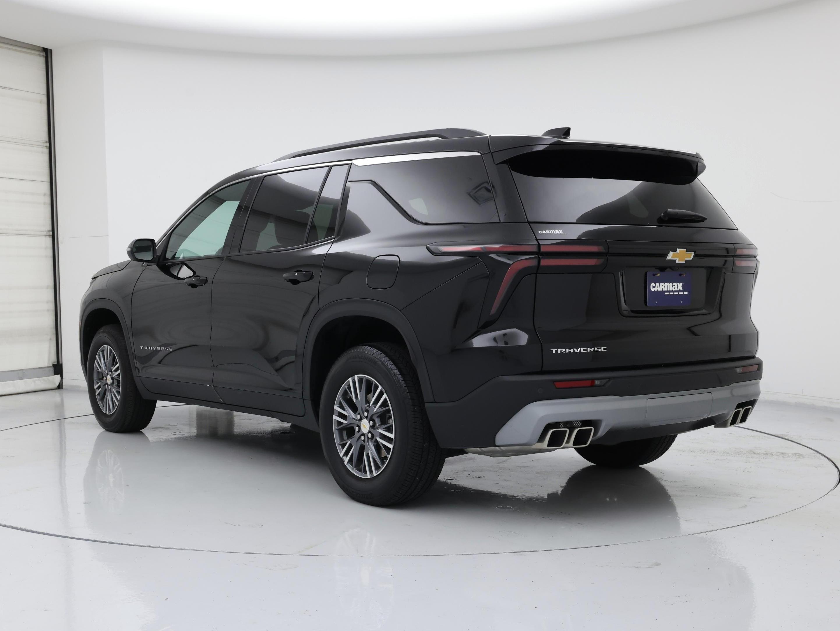 Thumbnail: 2025 Chevrolet Traverse - 2