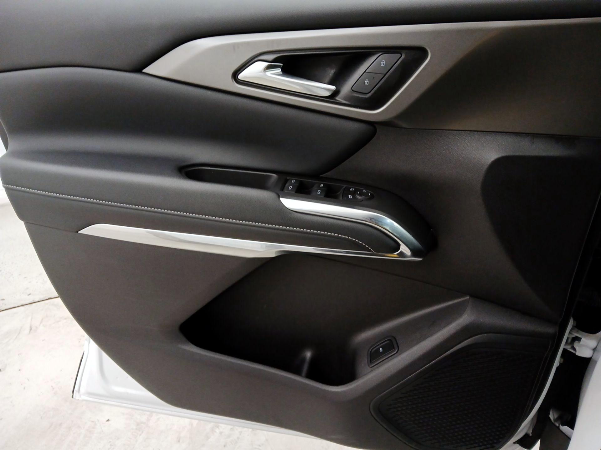 Thumbnail: 2025 Chevrolet Traverse - 12