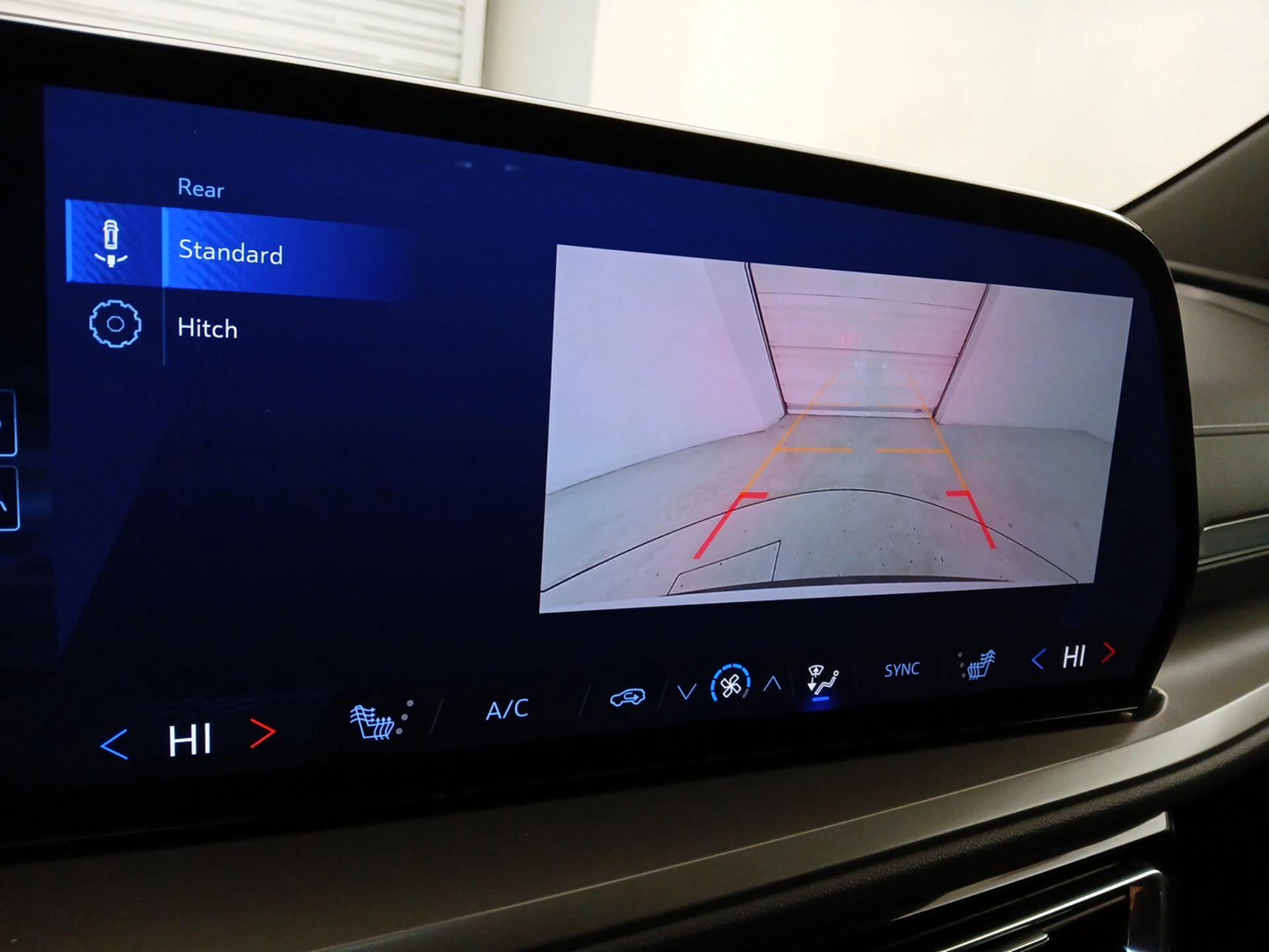 Thumbnail: 2025 Chevrolet Traverse - 15