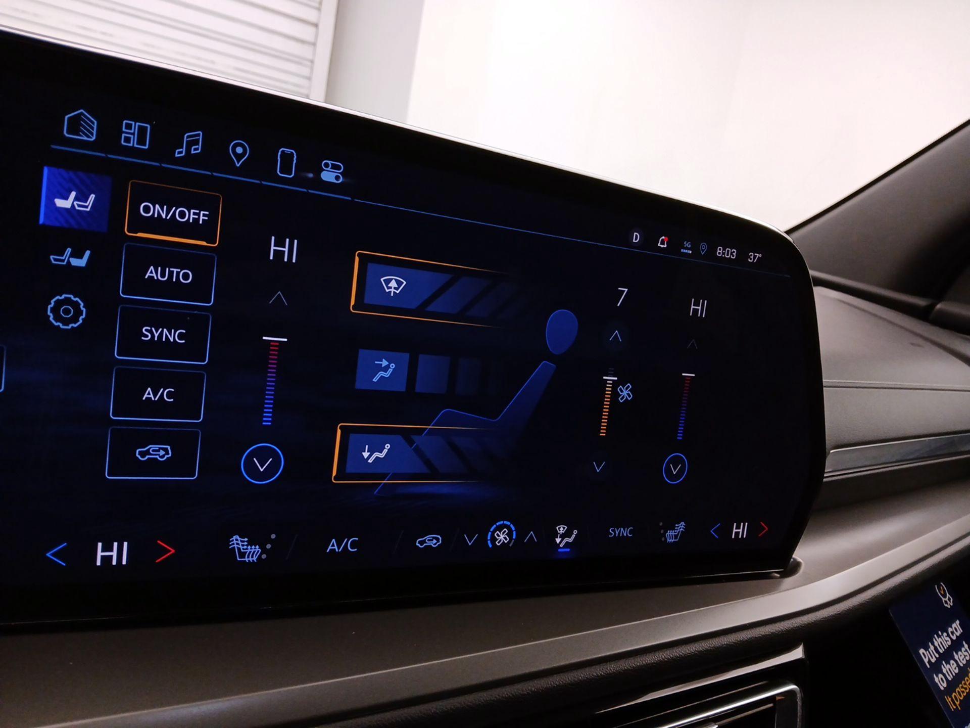 Thumbnail: 2025 Chevrolet Traverse - 17