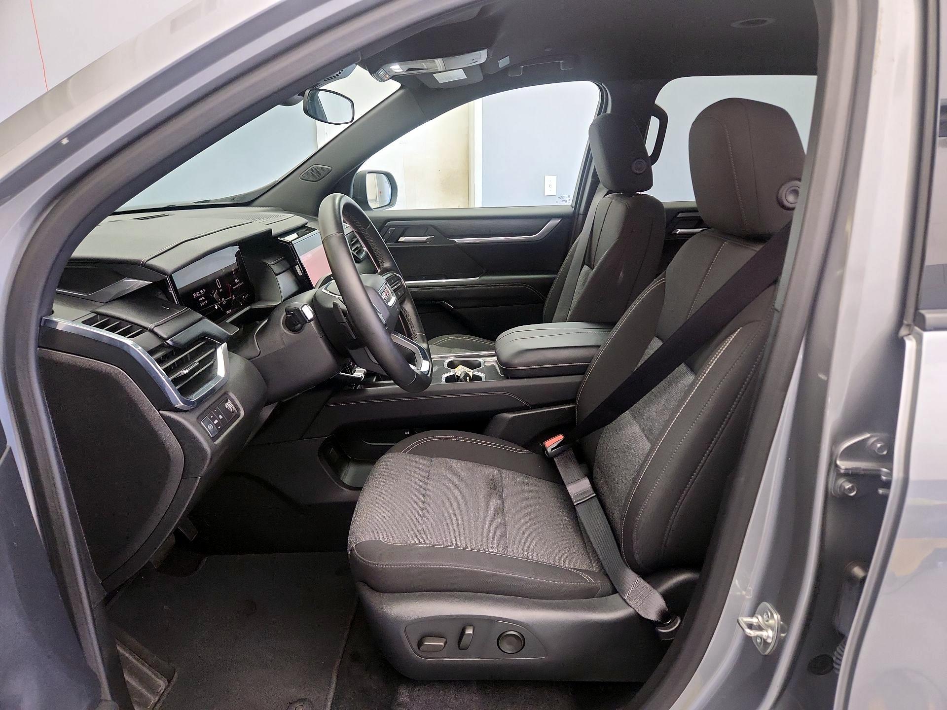 Thumbnail: 2025 GMC Acadia - 11