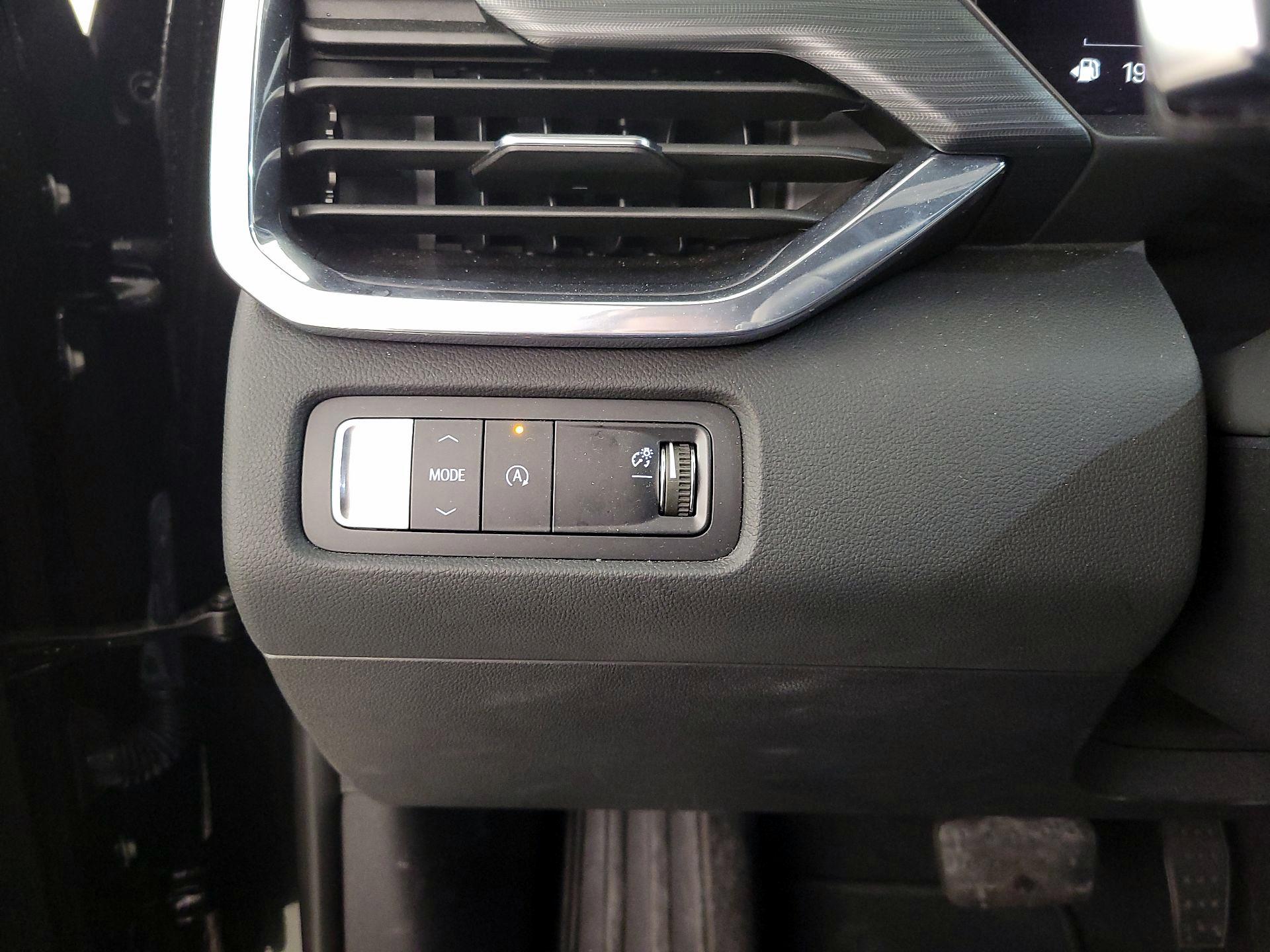 Thumbnail: 2025 GMC Acadia - 13