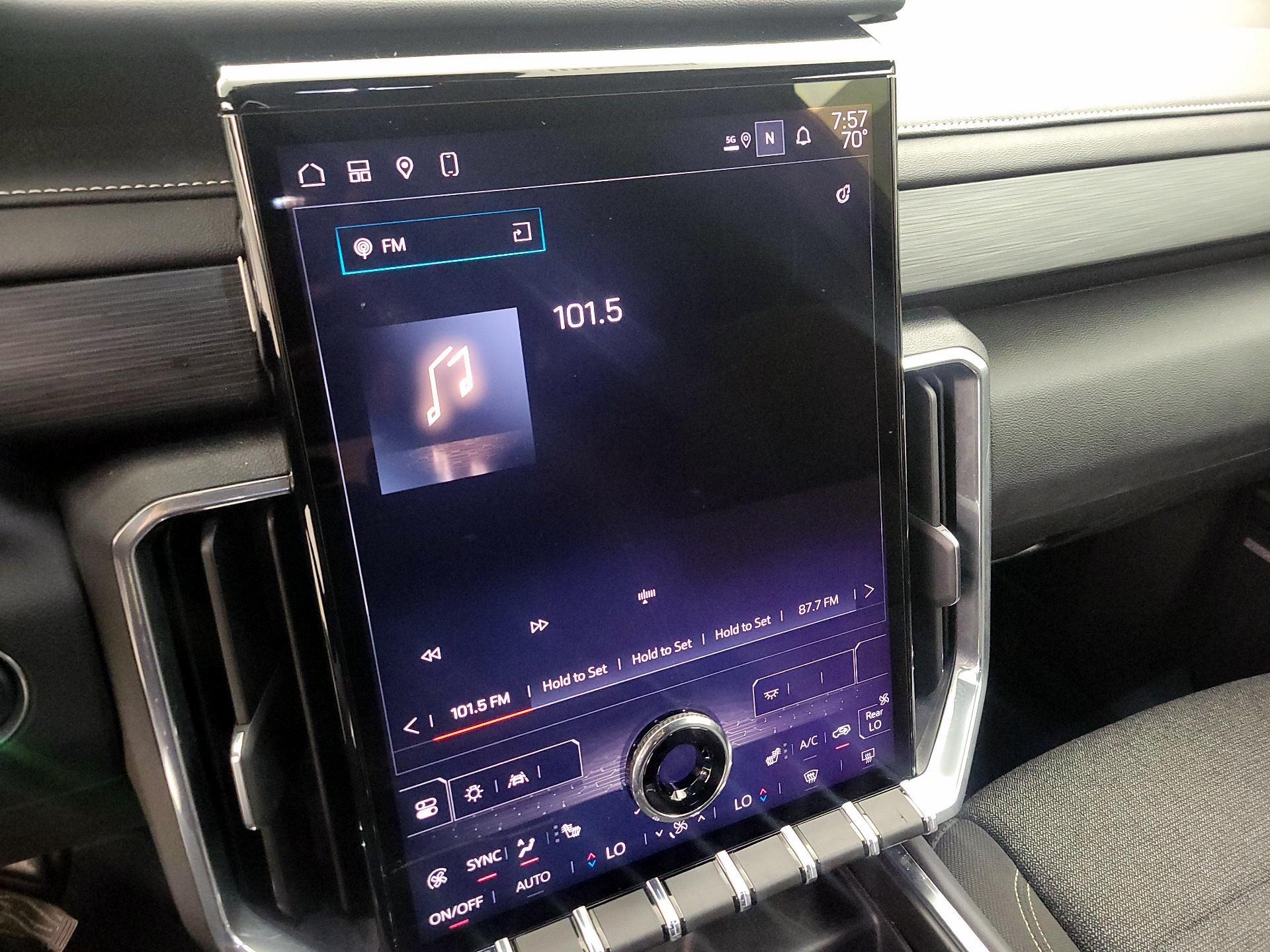 Thumbnail: 2025 GMC Acadia - 16