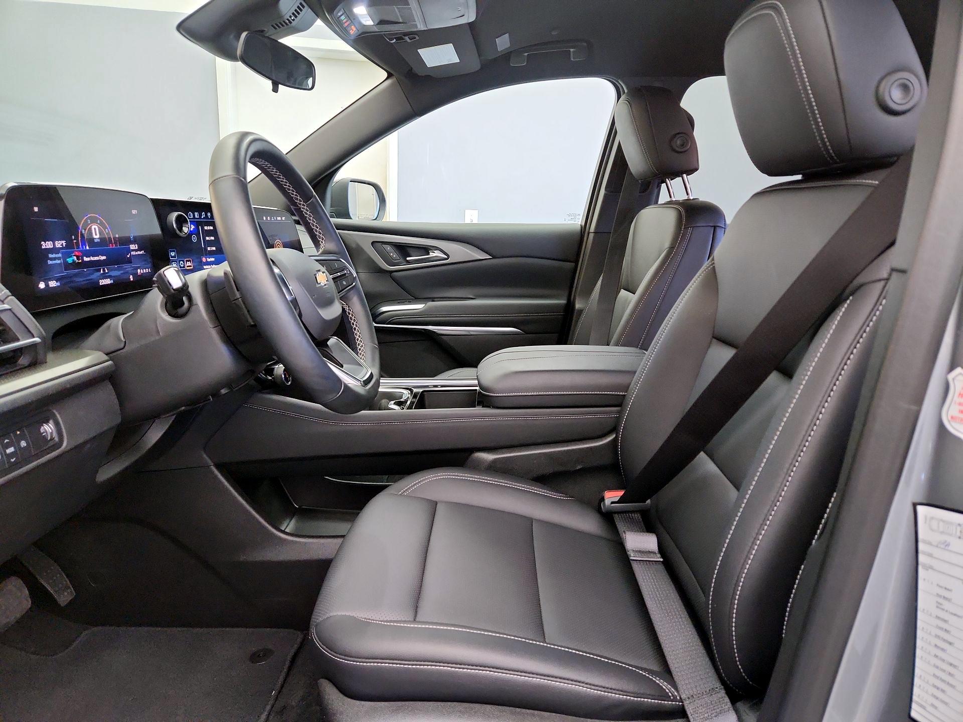 Thumbnail: 2025 Chevrolet Traverse - 11