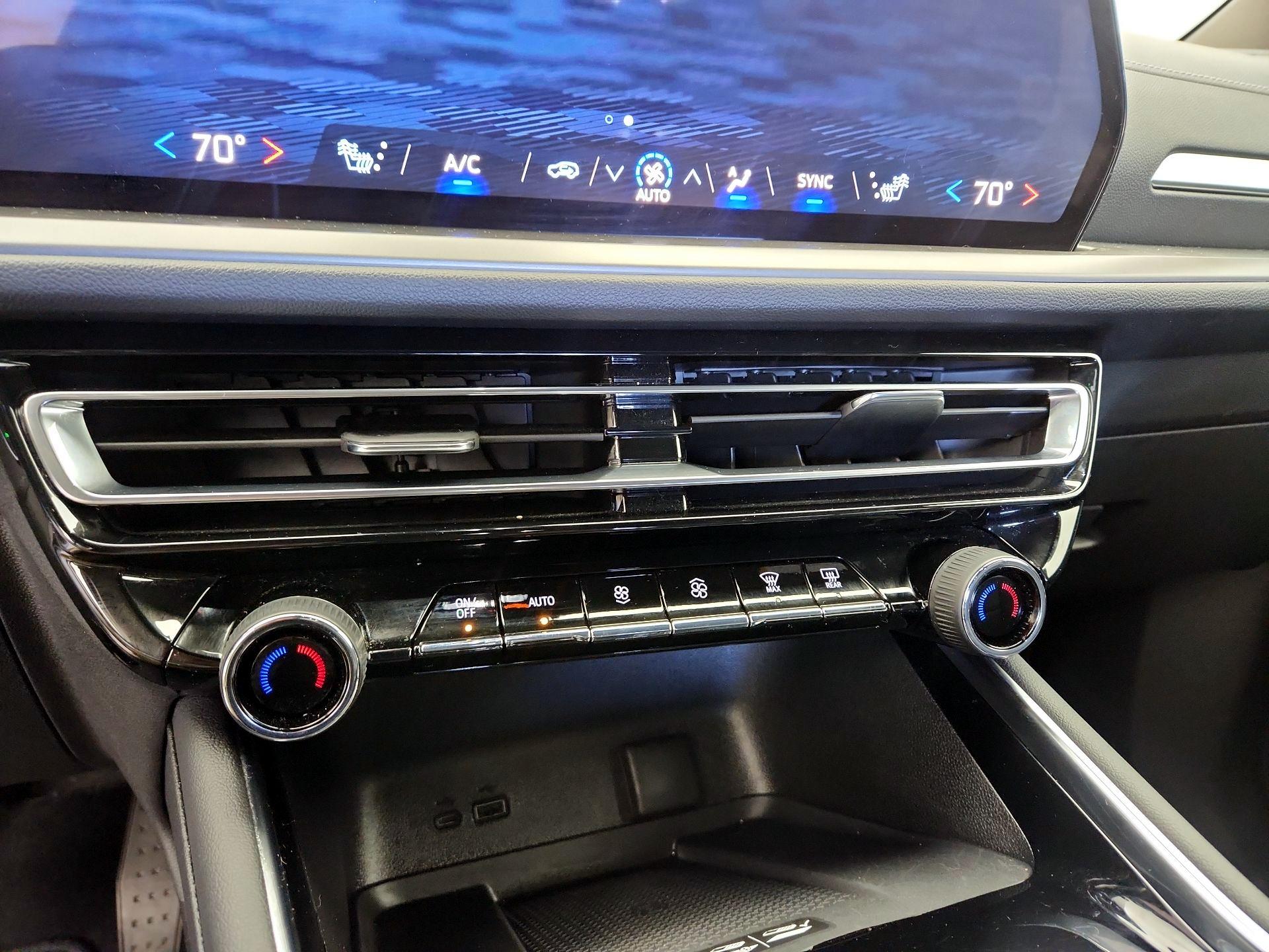 Thumbnail: 2025 Chevrolet Traverse - 17