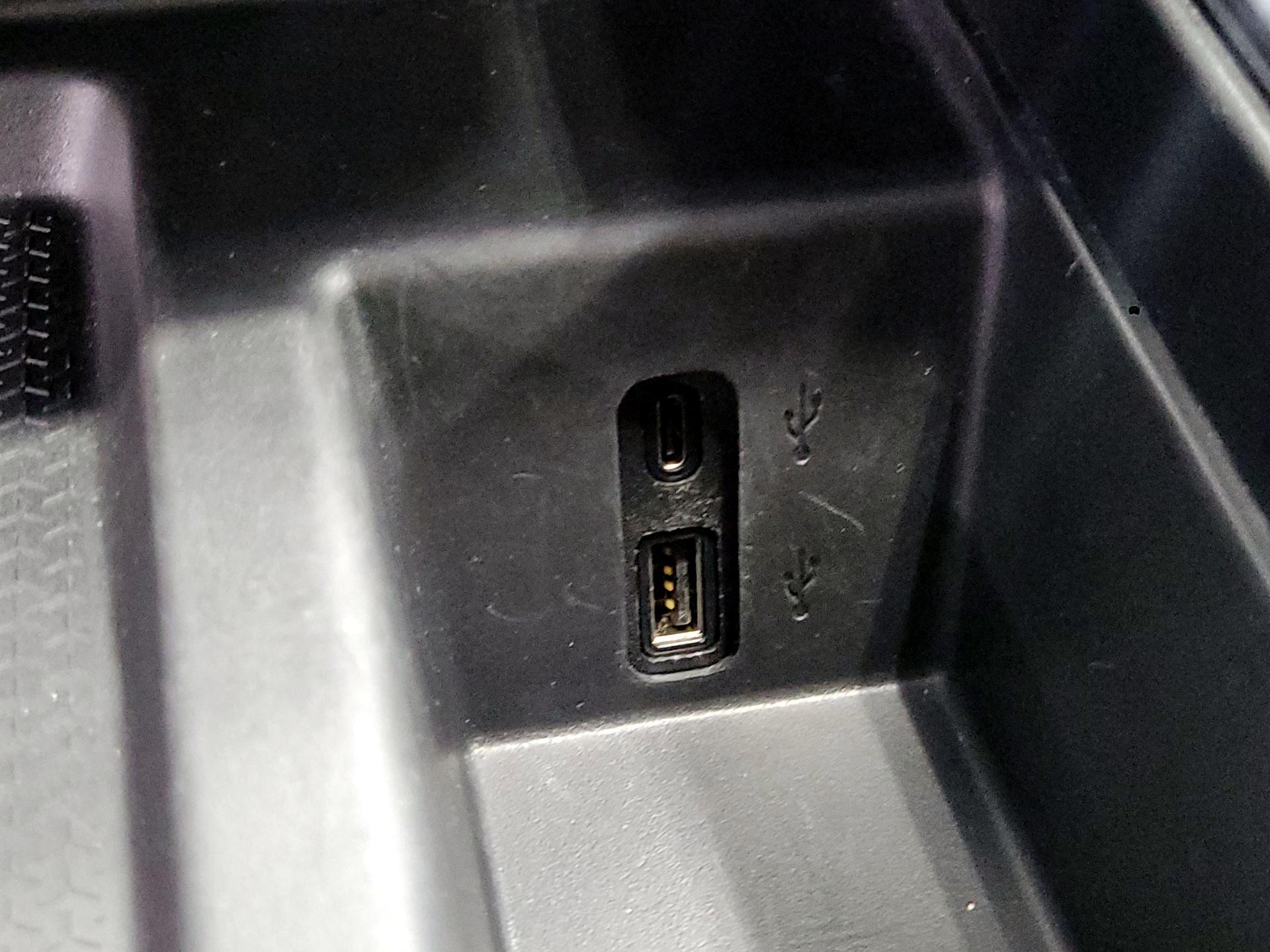 Thumbnail: 2025 GMC Acadia - 19