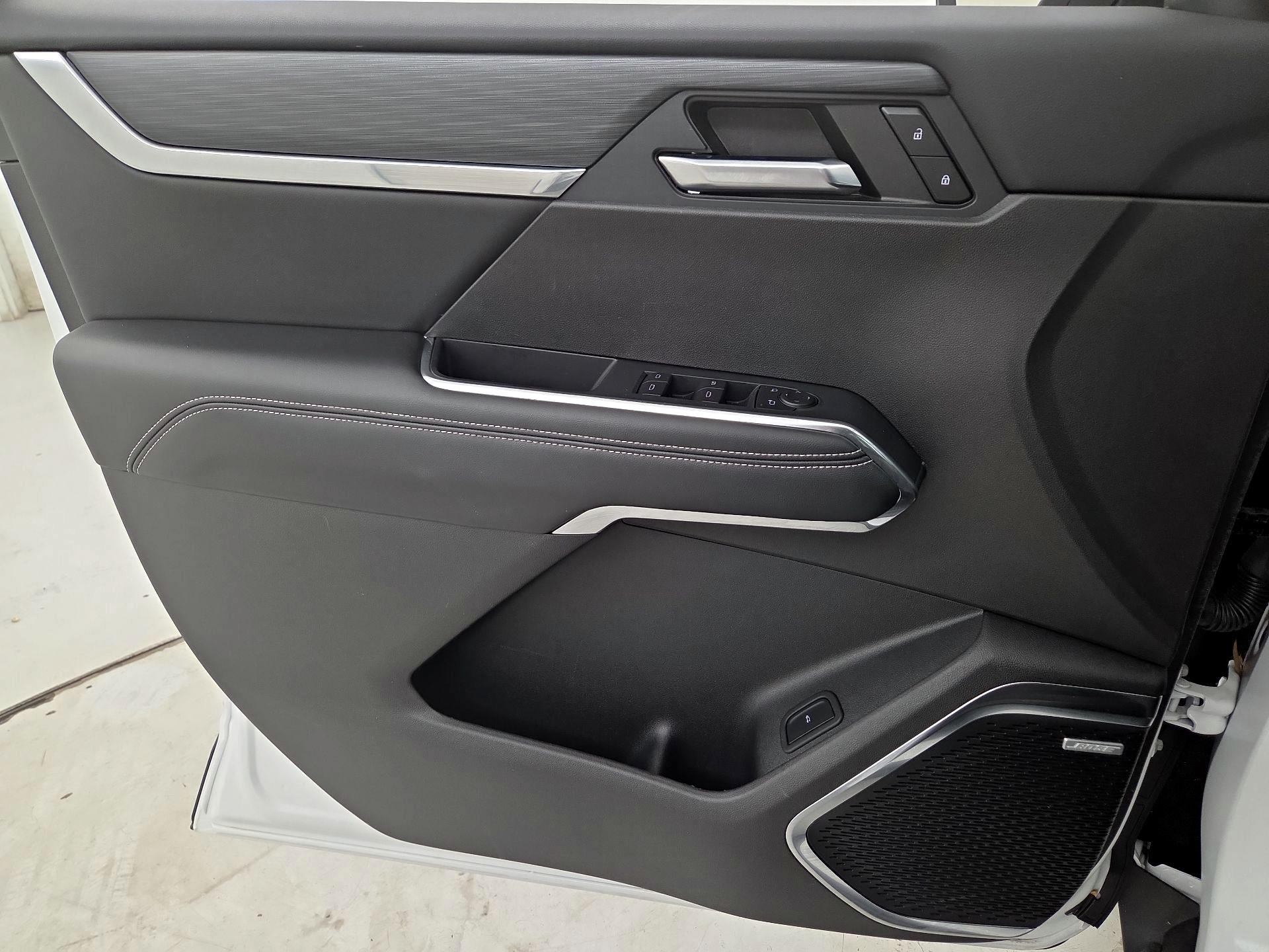 Thumbnail: 2025 GMC Acadia - 12