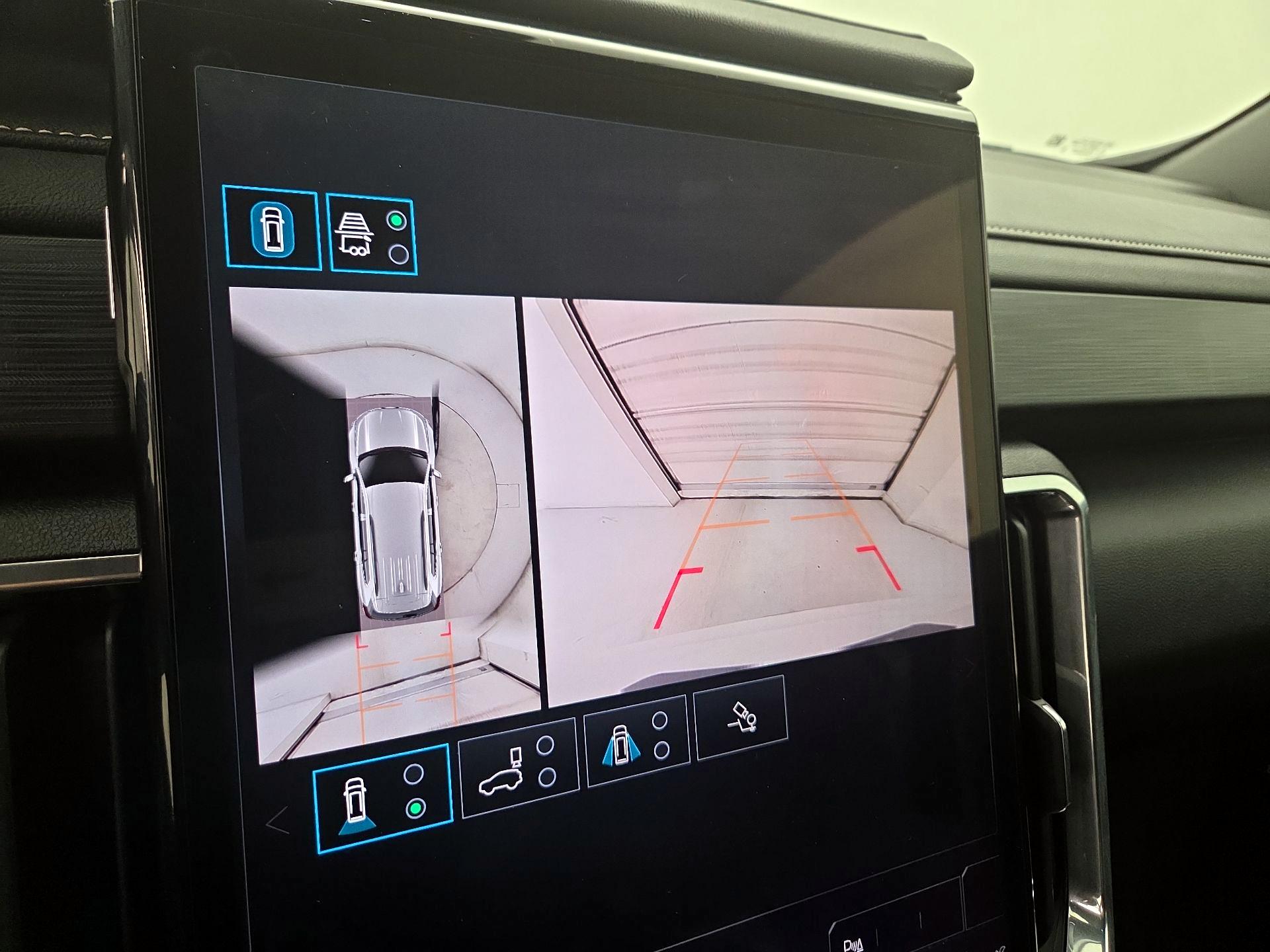 Thumbnail: 2025 GMC Acadia - 15