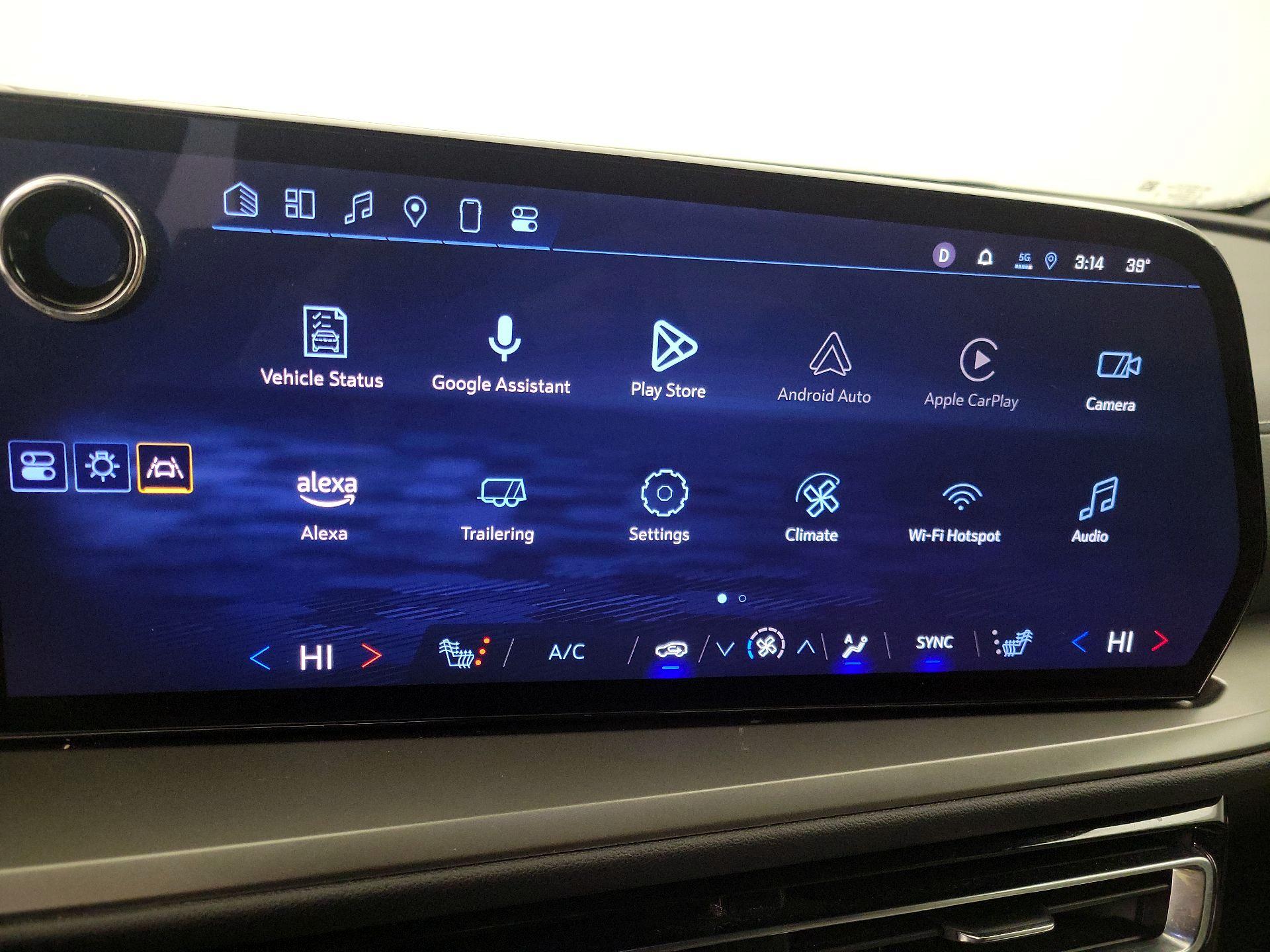 Thumbnail: 2025 Chevrolet Traverse - 15