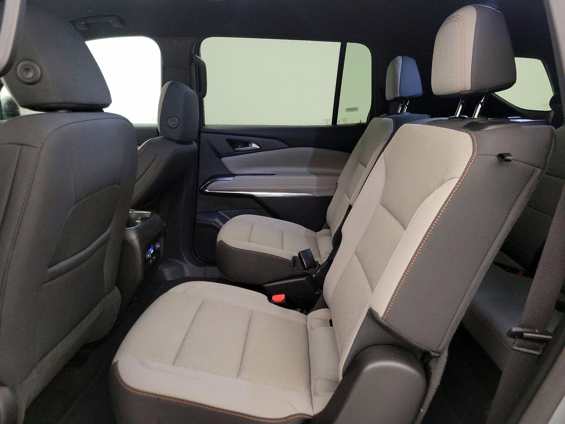 Thumbnail: 2025 Chevrolet Traverse - 19