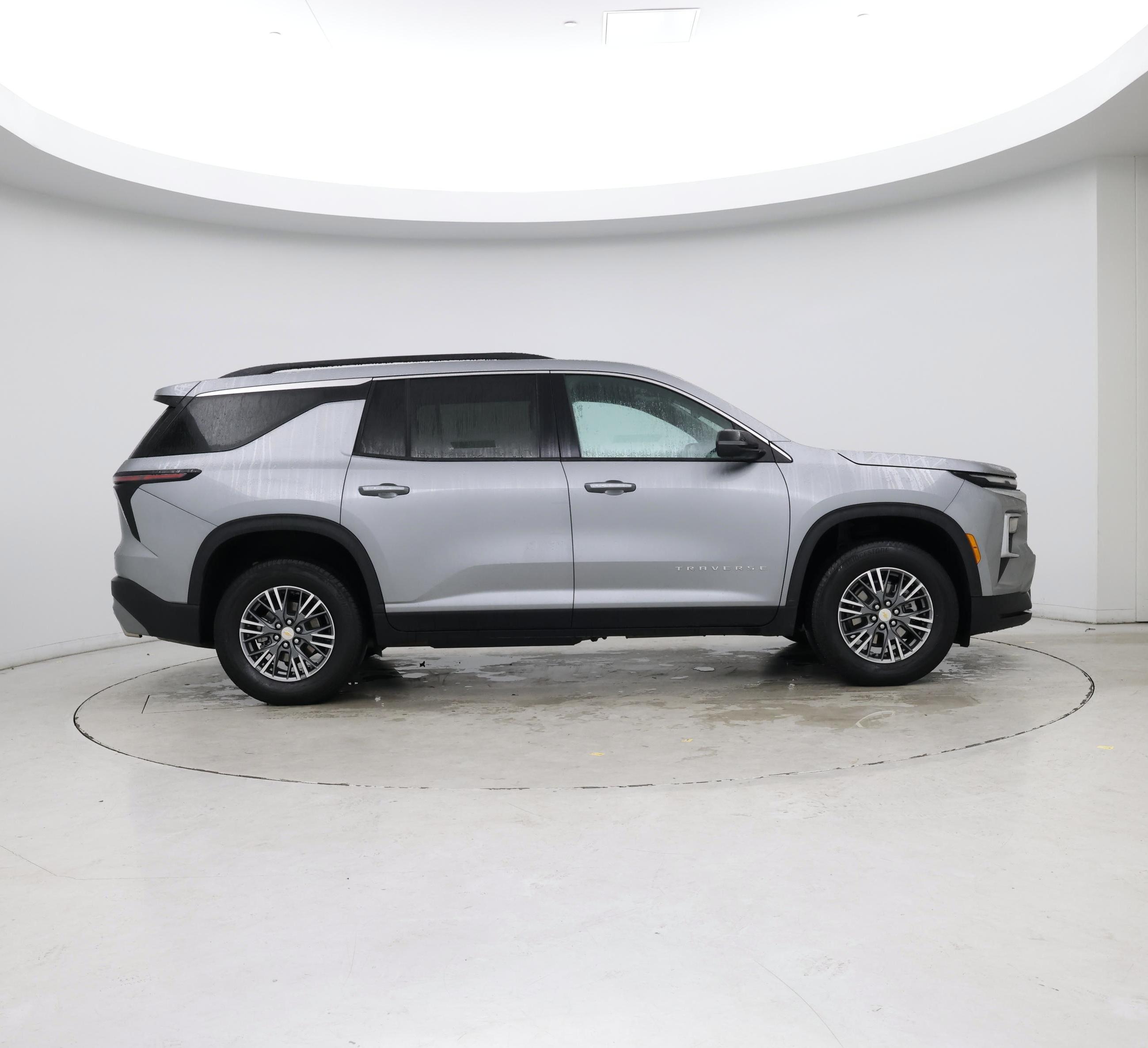 Thumbnail: 2025 Chevrolet Traverse - 7