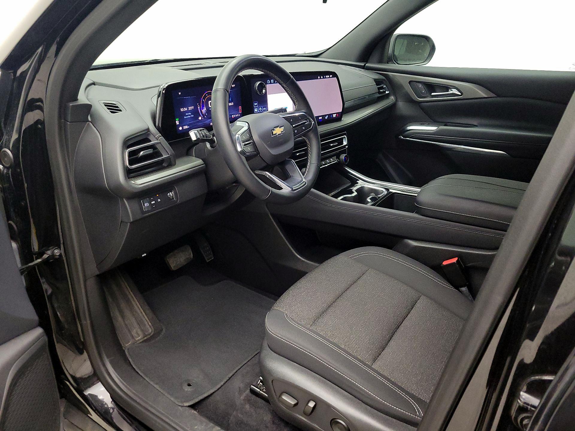 Thumbnail: 2025 Chevrolet Traverse - 11