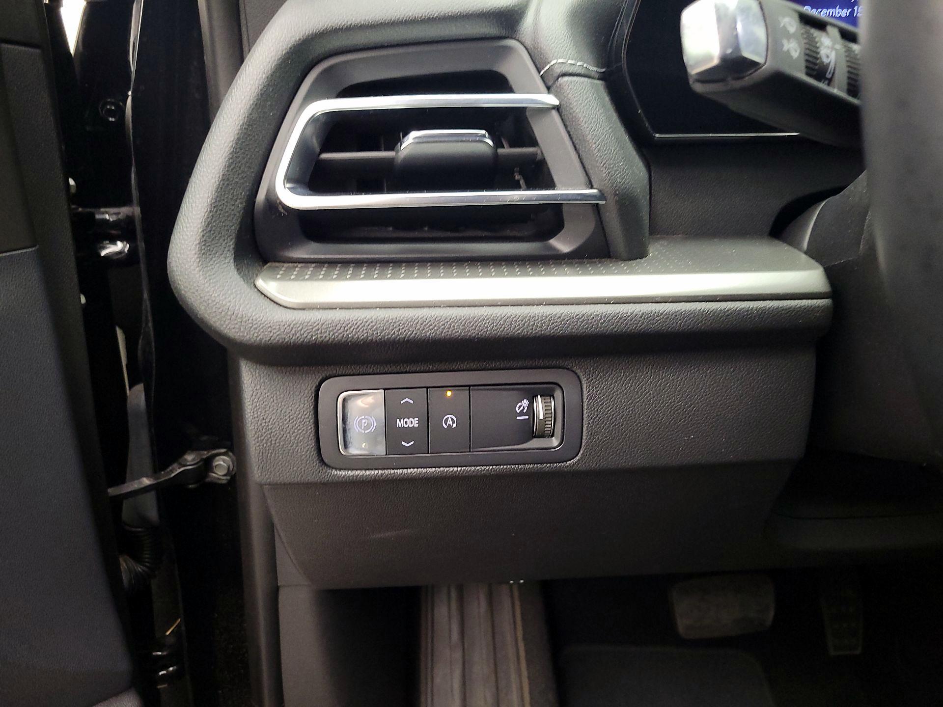 Thumbnail: 2025 Chevrolet Traverse - 13