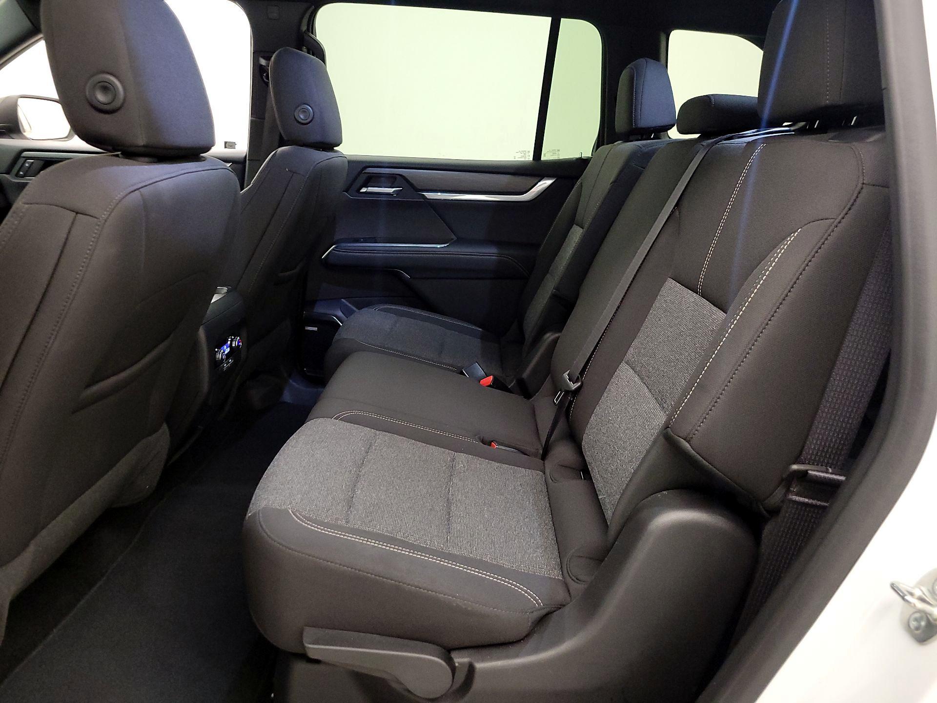 Thumbnail: 2025 GMC Acadia - 19