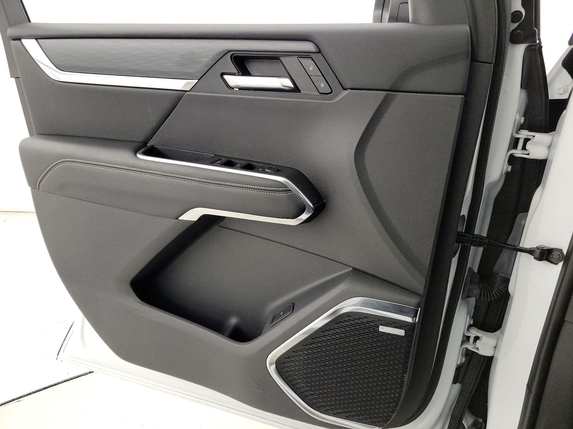 Thumbnail: 2025 GMC Acadia - 12