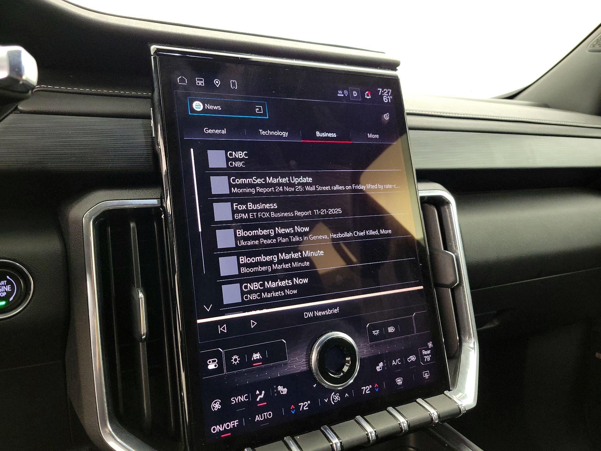 Thumbnail: 2025 GMC Acadia - 15