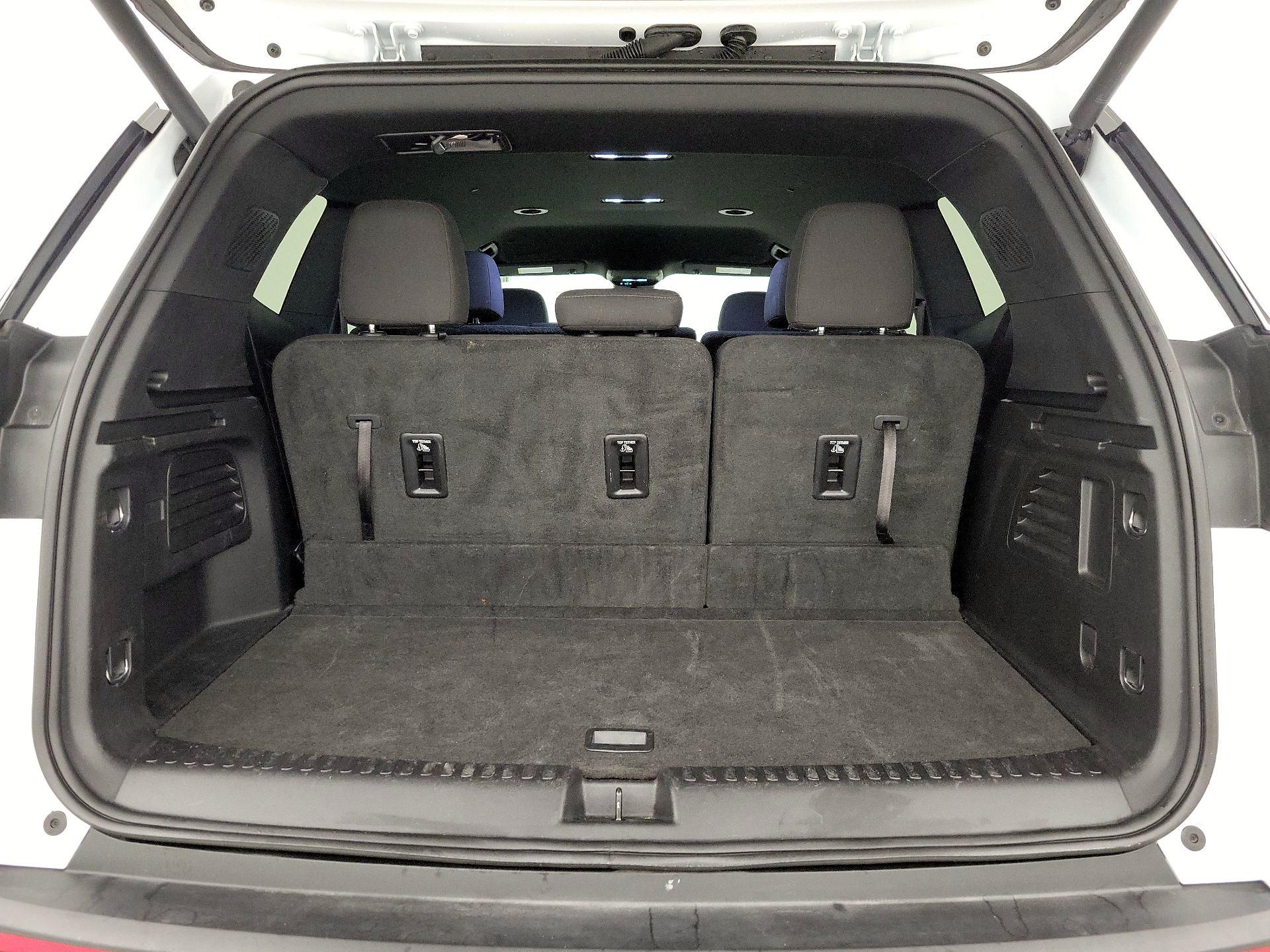 Thumbnail: 2025 GMC Acadia - 19