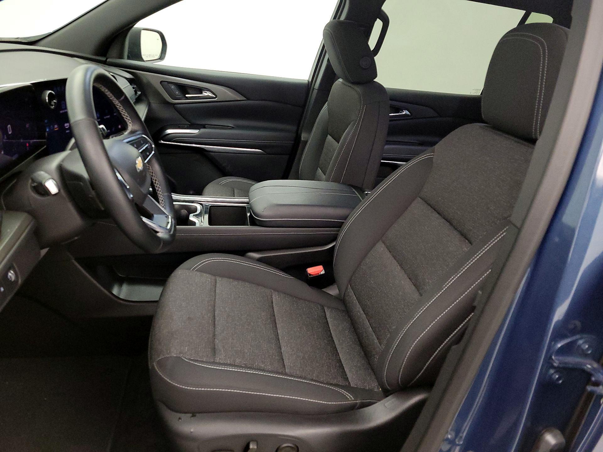 Thumbnail: 2025 Chevrolet Traverse - 11