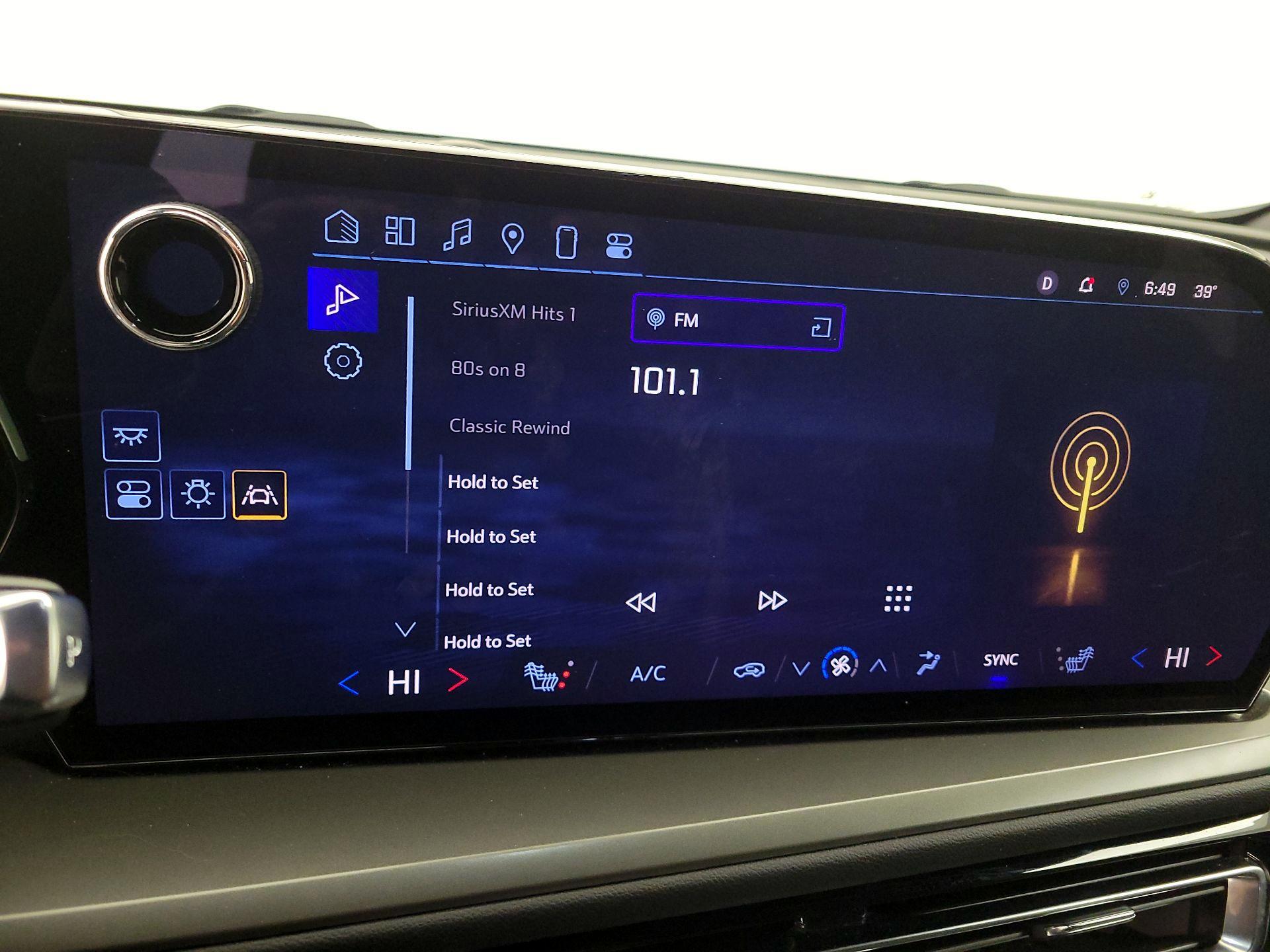 Thumbnail: 2025 Chevrolet Traverse - 15