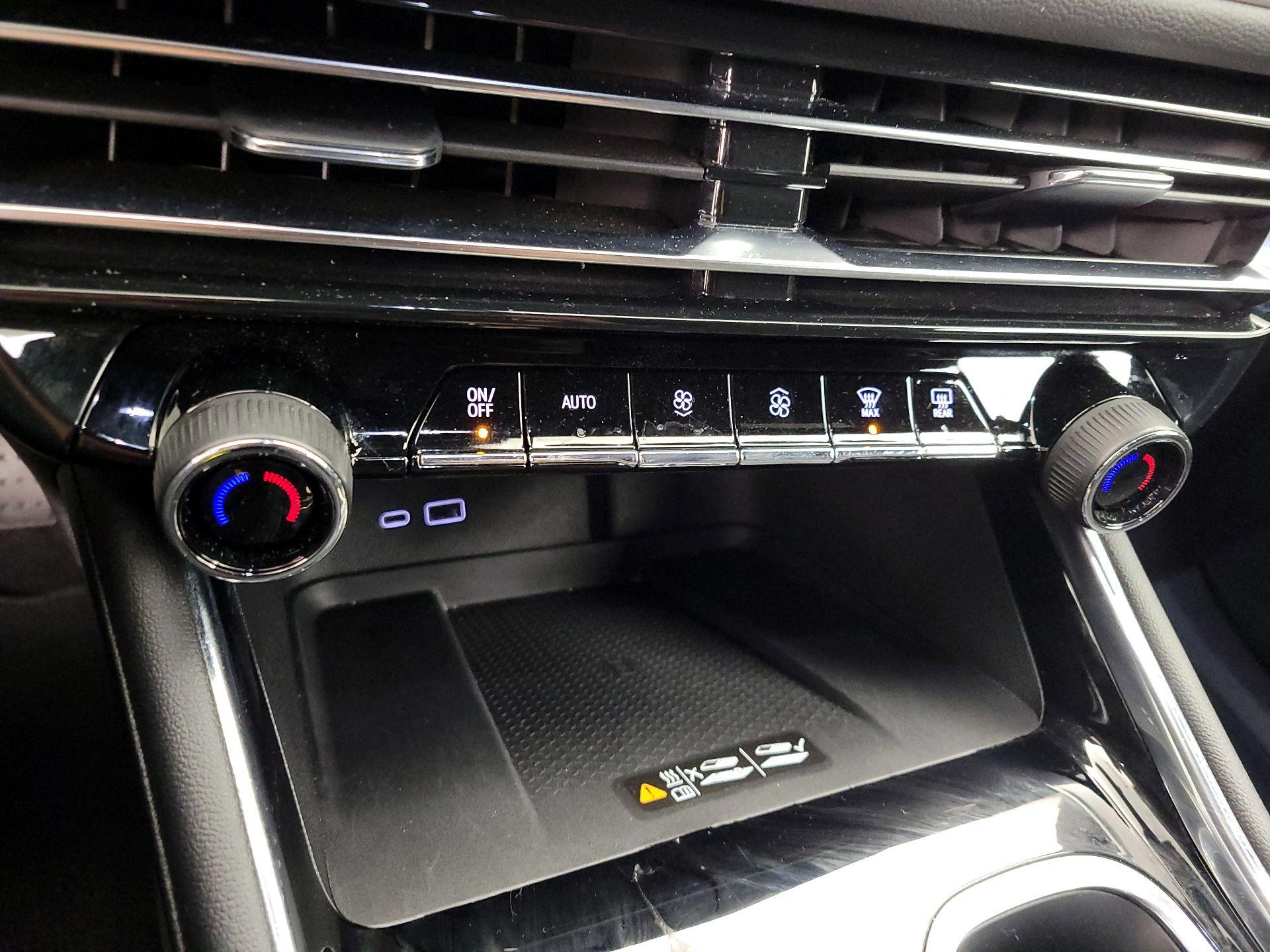 Thumbnail: 2025 Chevrolet Traverse - 16