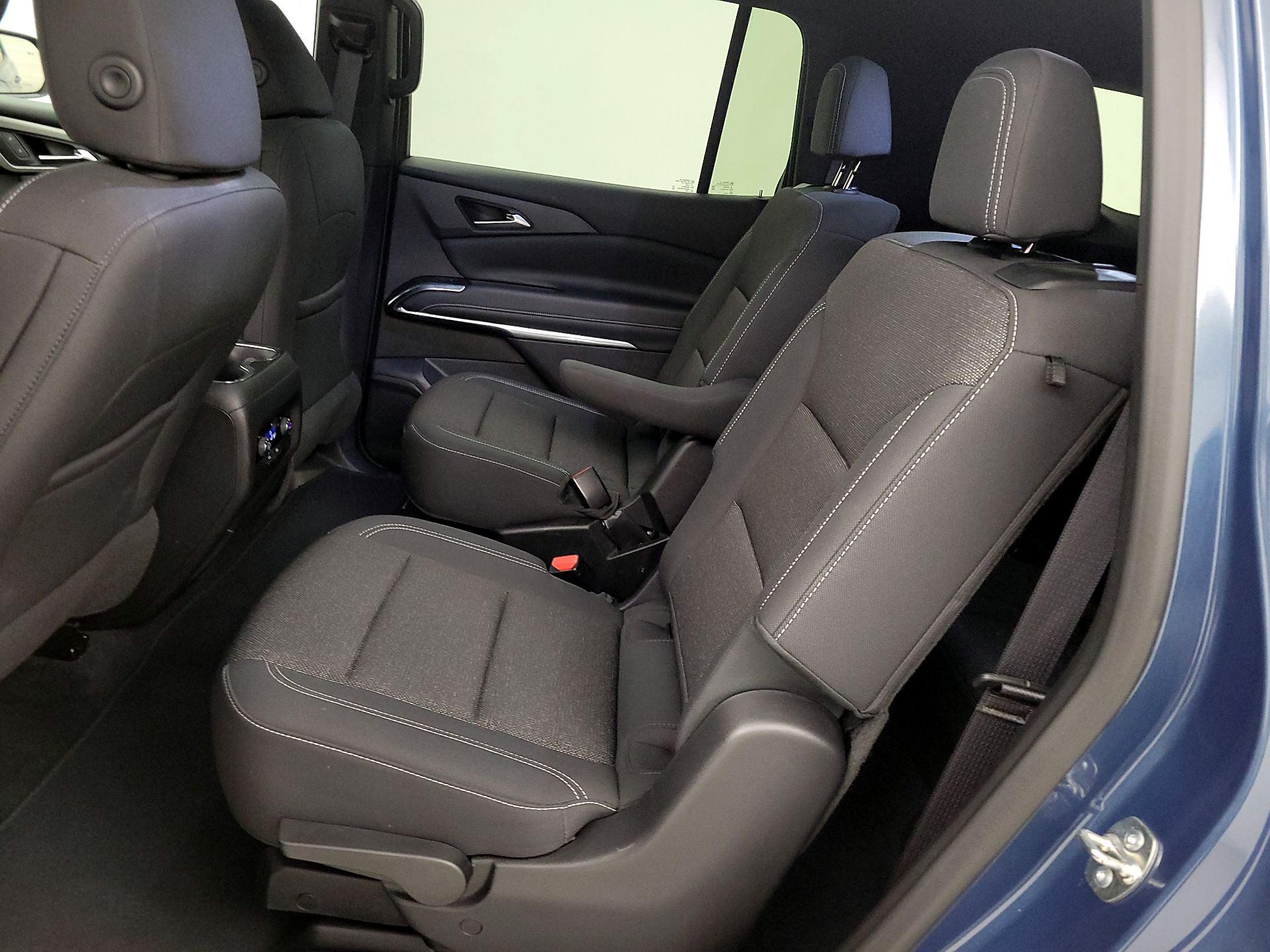 Thumbnail: 2025 Chevrolet Traverse - 19