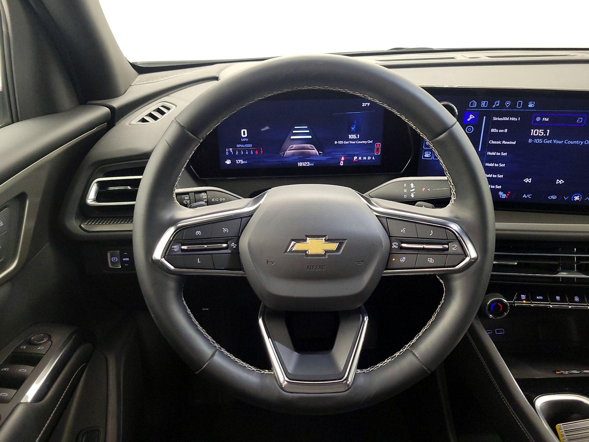 Thumbnail: 2025 Chevrolet Traverse - 10