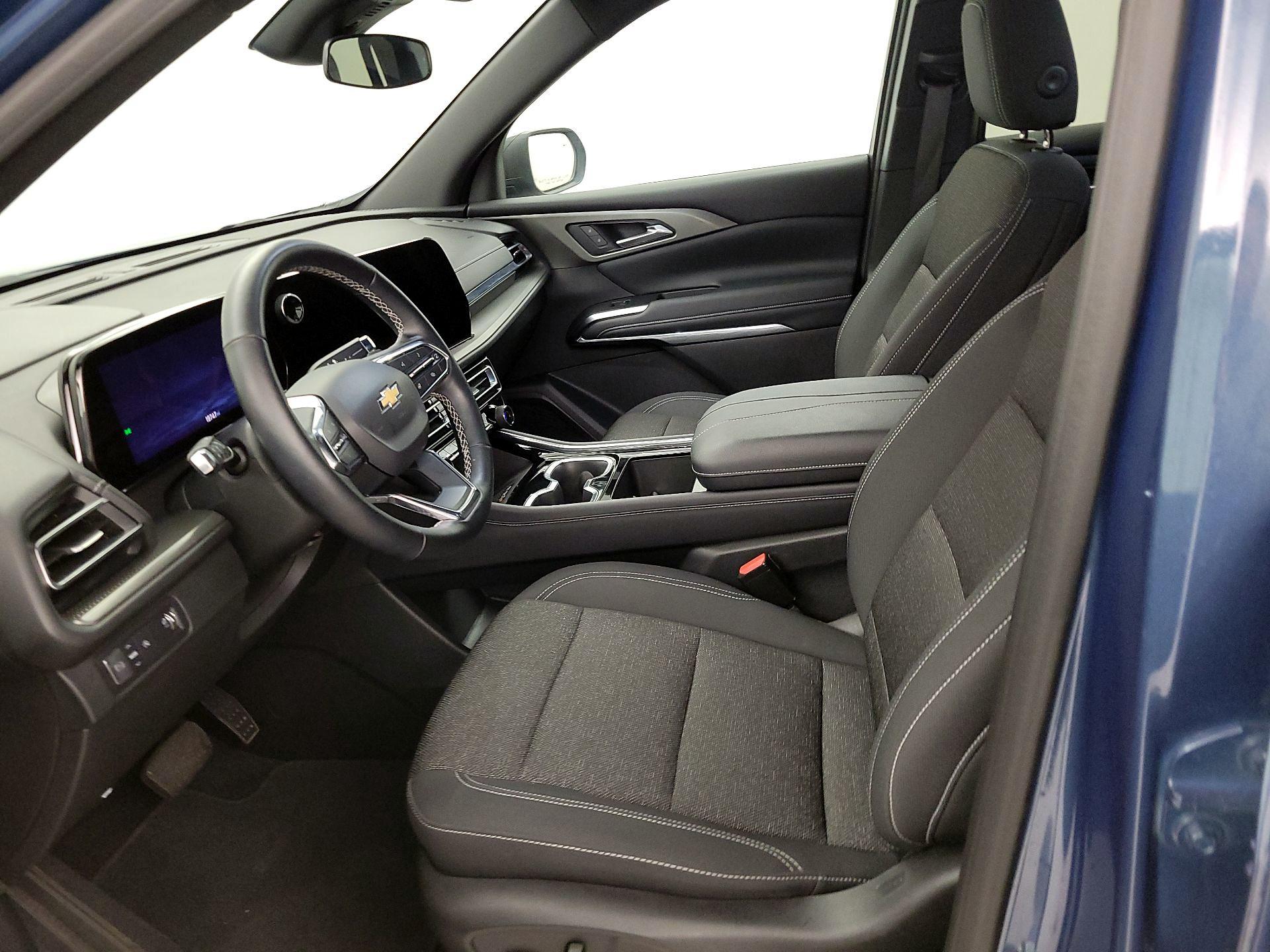 Thumbnail: 2025 Chevrolet Traverse - 11