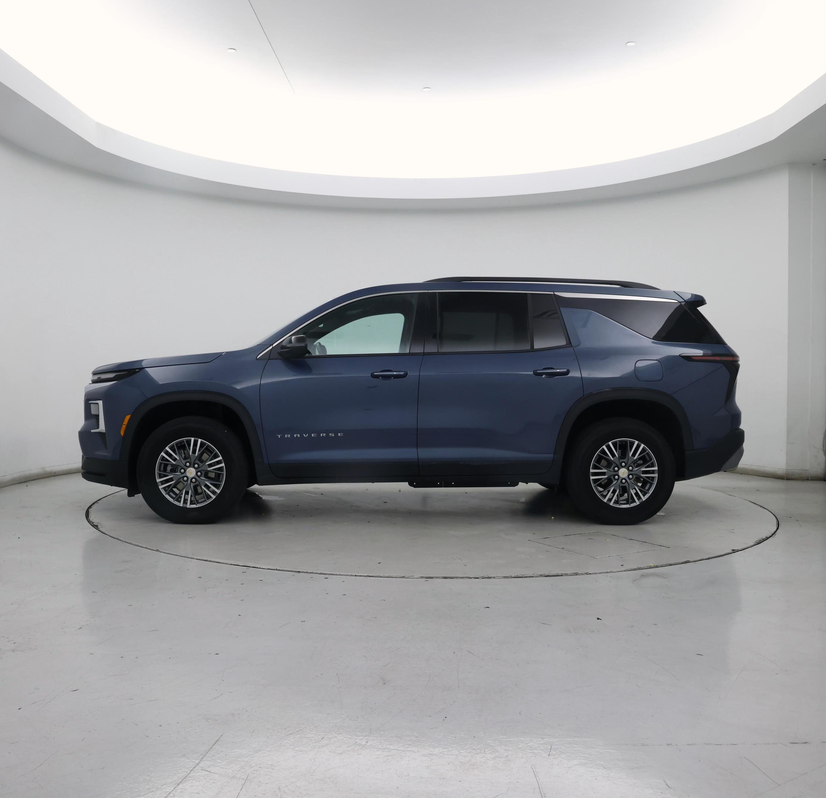 Thumbnail: 2025 Chevrolet Traverse - 3