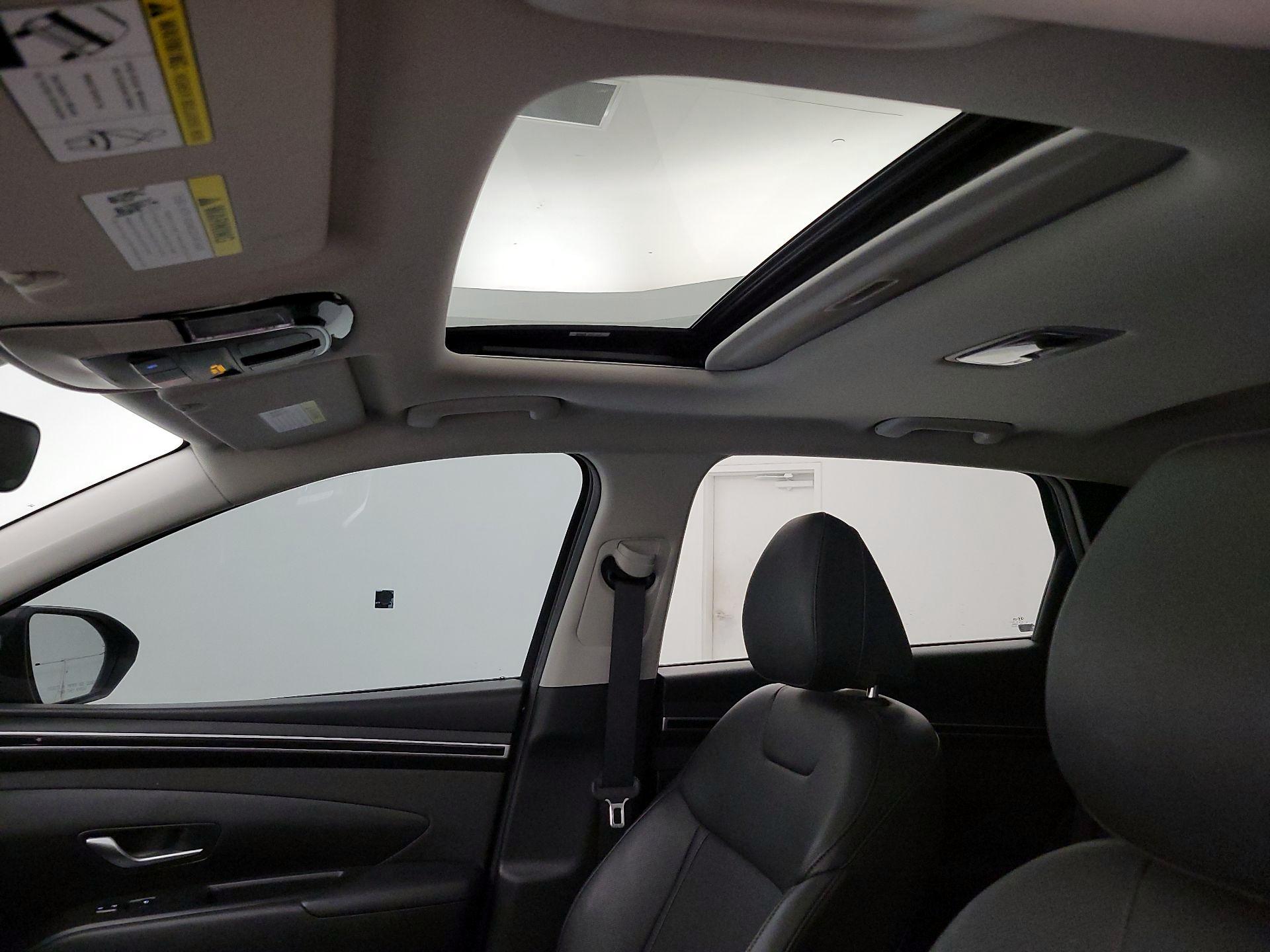 Thumbnail: 2023 Hyundai Tucson - 19