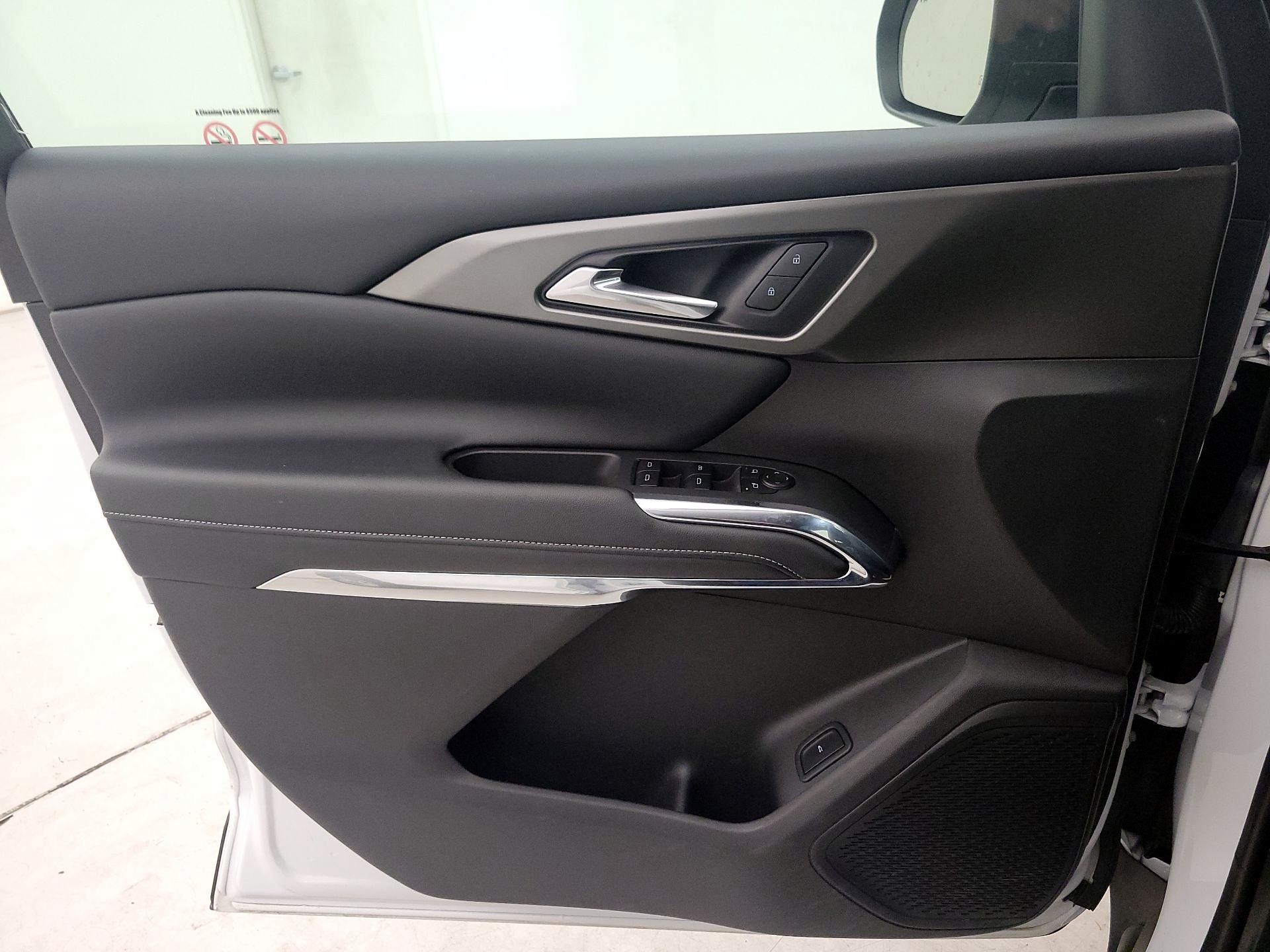 Thumbnail: 2025 Chevrolet Traverse - 12