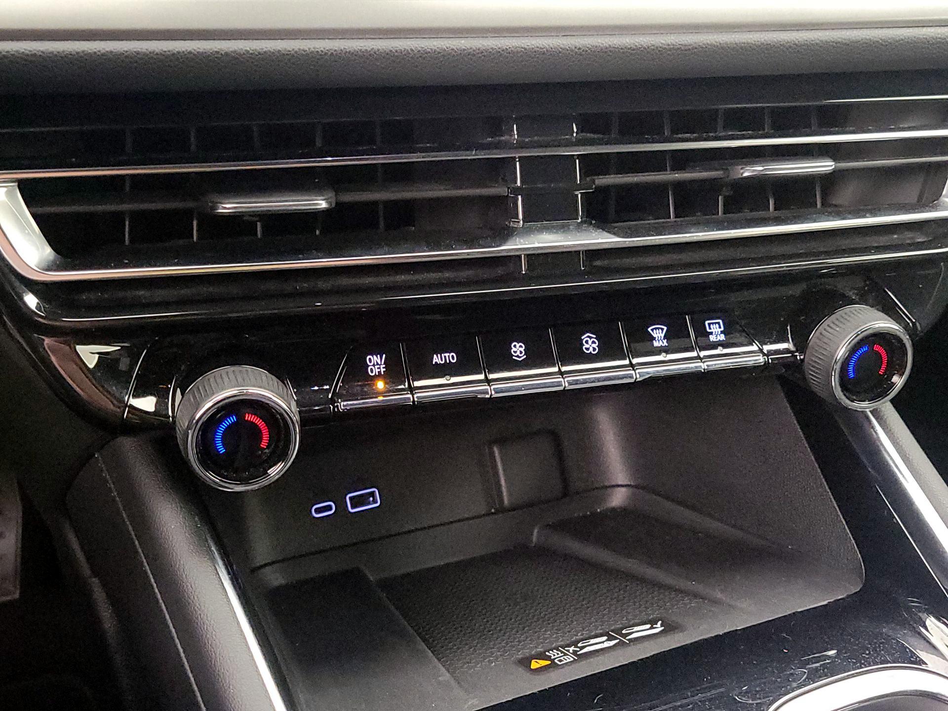 Thumbnail: 2025 Chevrolet Traverse - 16