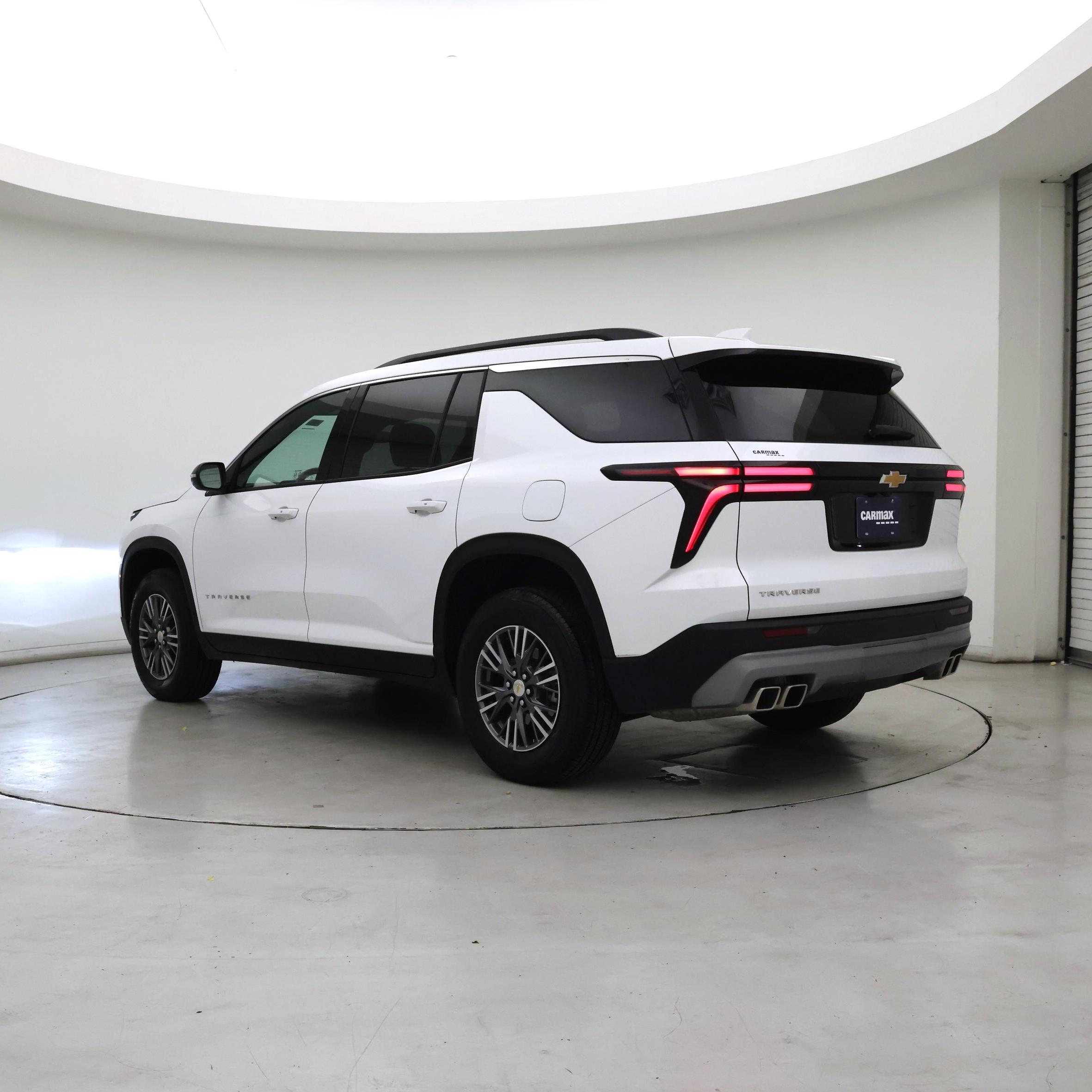 Thumbnail: 2025 Chevrolet Traverse - 2