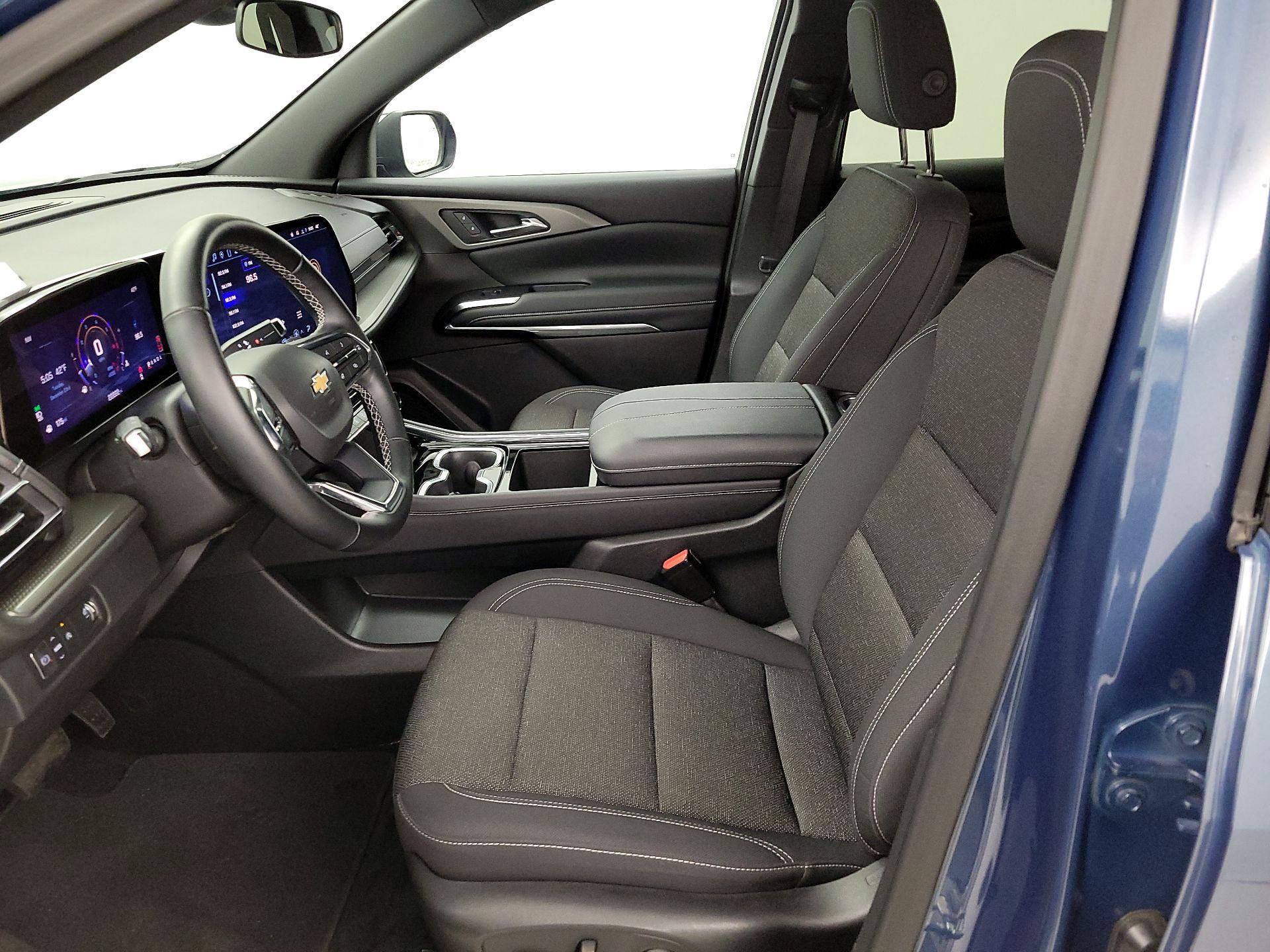 Thumbnail: 2025 Chevrolet Traverse - 11